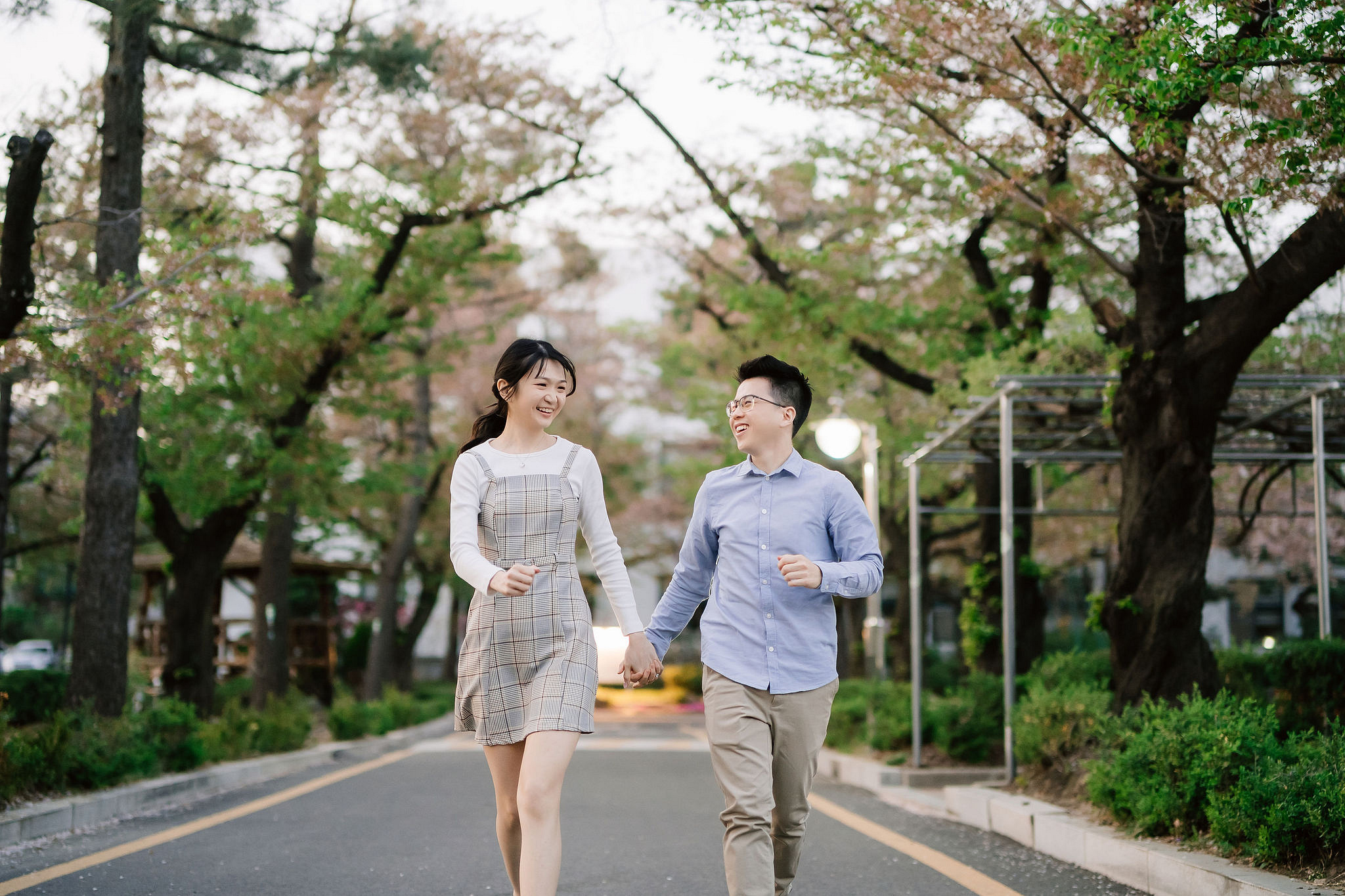 Seoul Pre-Wedding Photoshoot | Seoul Forest, Namsangol Hanok Village & Samcheong-dong at Samcheong-dong Cafe Streets pre-wedding photo