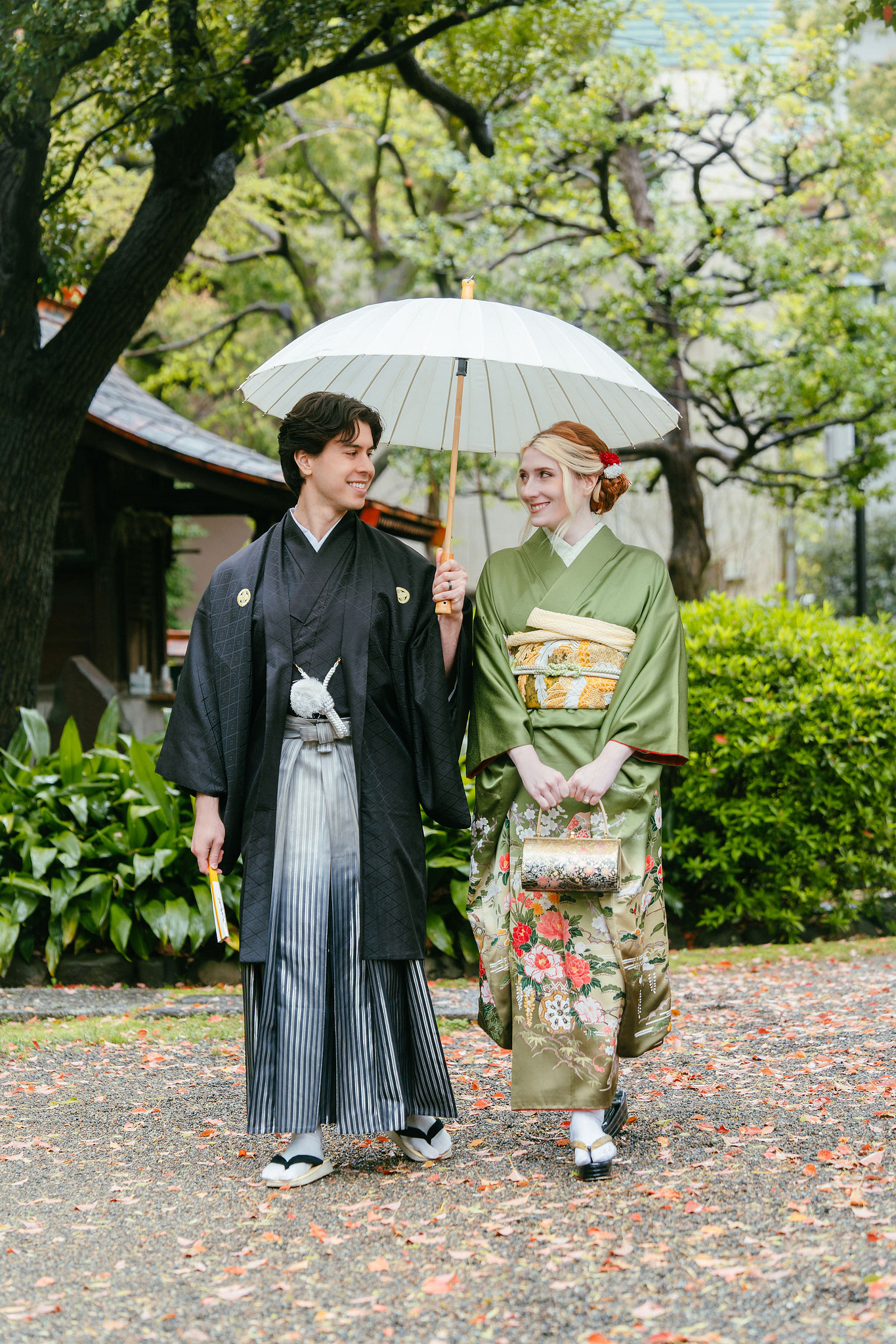 Tokyo & Mt. Fuji Pre-Wedding Photoshoot | Tokyo Garden Shrine, Lake Kawaguchiko & Shinjuku Street at Tokyo Garden Shrine pre-wedding photo