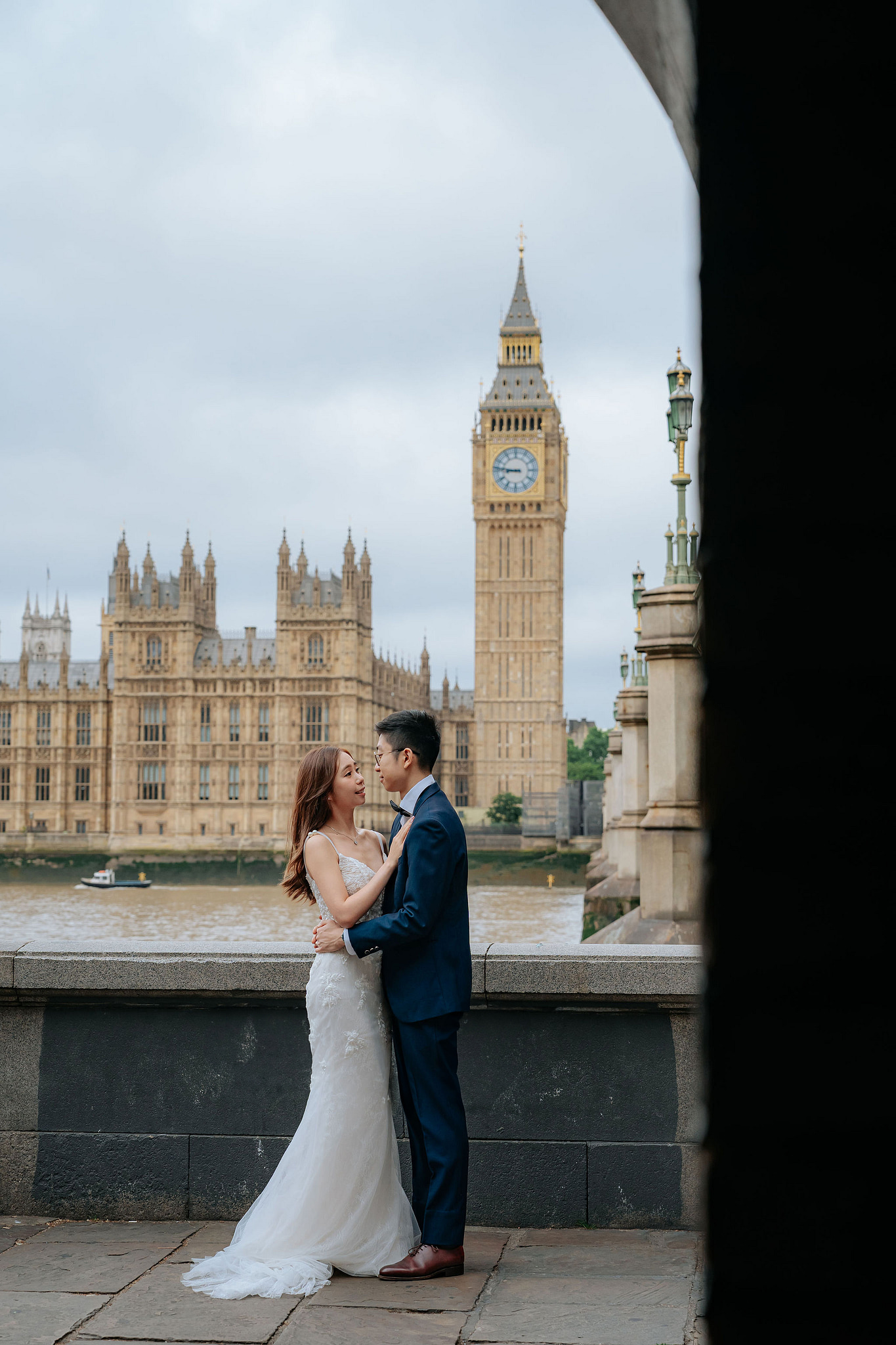 London Pre-Wedding Photoshoot | Westminster, Big Ben & the London Eye at Westminster pre-wedding photo