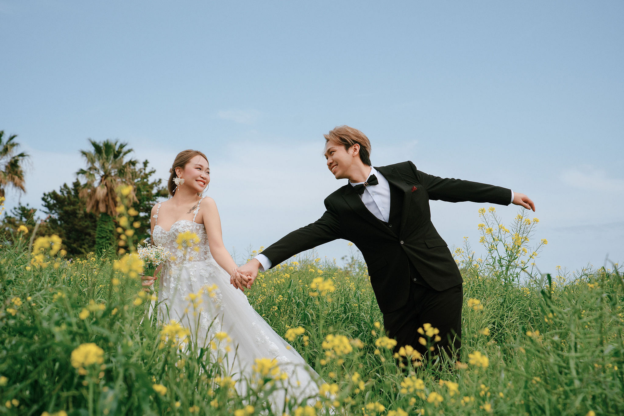 Jeju Pre-Wedding Photoshoot | Sangye-dong Forest, Yerae Ecological Park & Hyeopjae Beach at Yerae Ecological Park pre-wedding photo