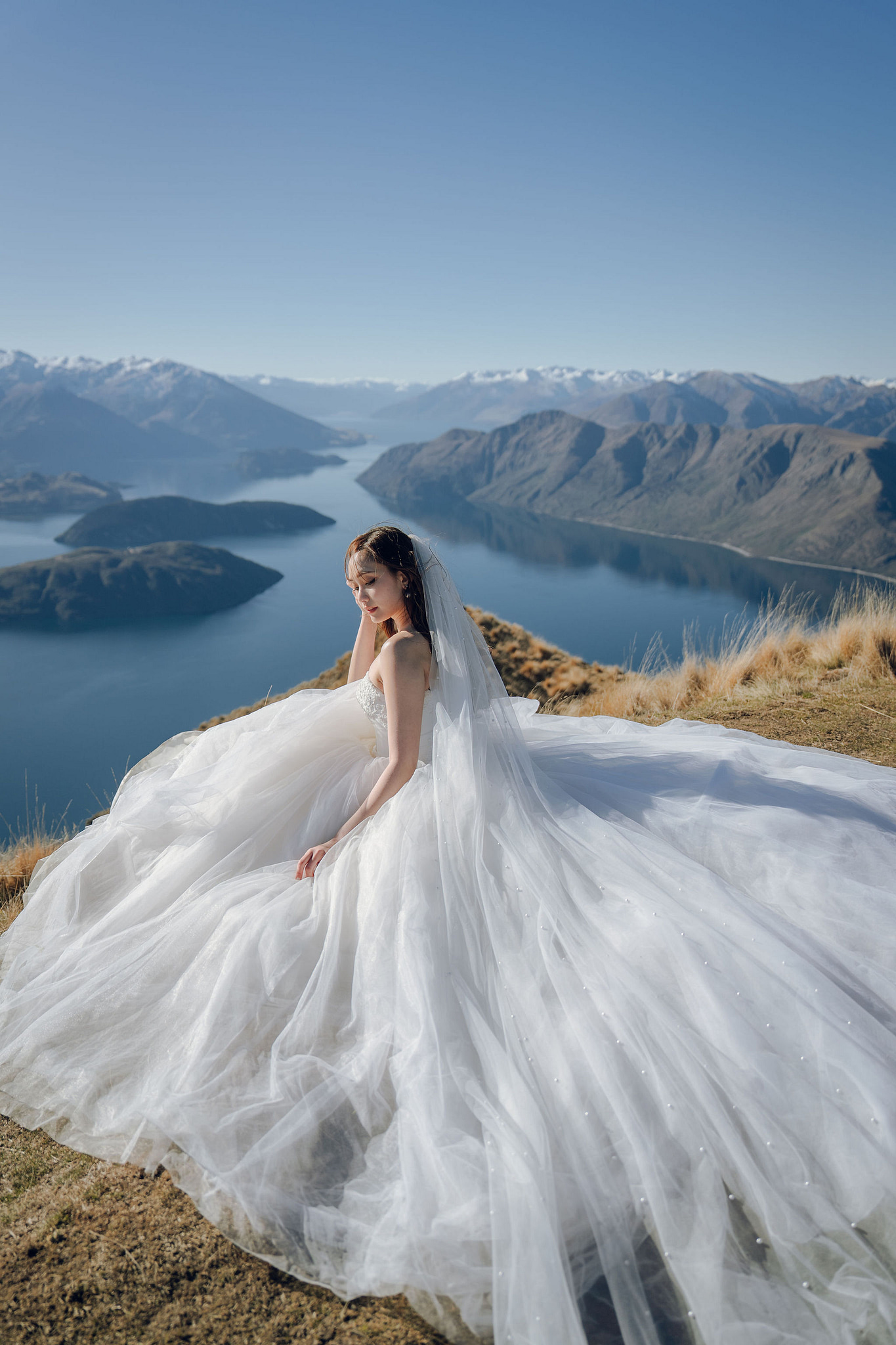New Zealand Pre-Wedding Photoshoot | Coromandel Peak, Lake Wakatipu & Queenstown, Skippers Canyon, Lake Tekapo, Mount Cook National Park & Glacier at Coromandel Peak pre-wedding photo