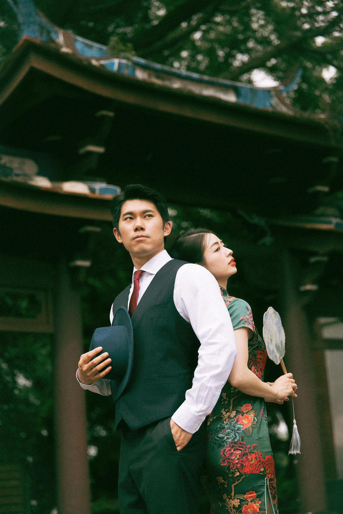 Taiwan Pre-Wedding Photoshoot Traditional Garden Qi Pao Experience Yangmingshan Vintage Night Market Shoot at Historic Garden pre-wedding photo