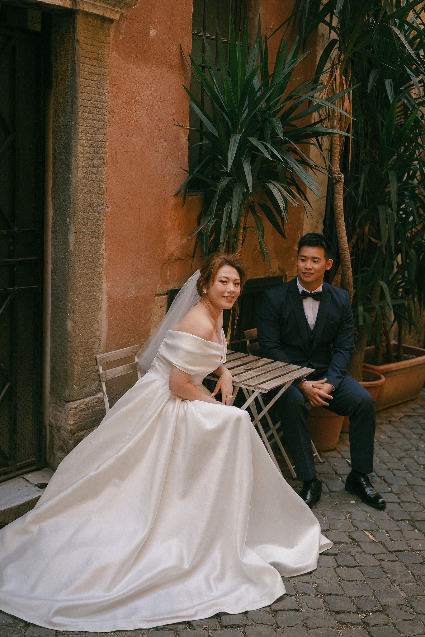 Rome Pre-Wedding Photoshoot | Rome Streets, Capitoline Hill, Basilica of St. Anthony, Villa Borghese & Giardino di Sant’Alessio at Rome Streets pre-wedding photo
