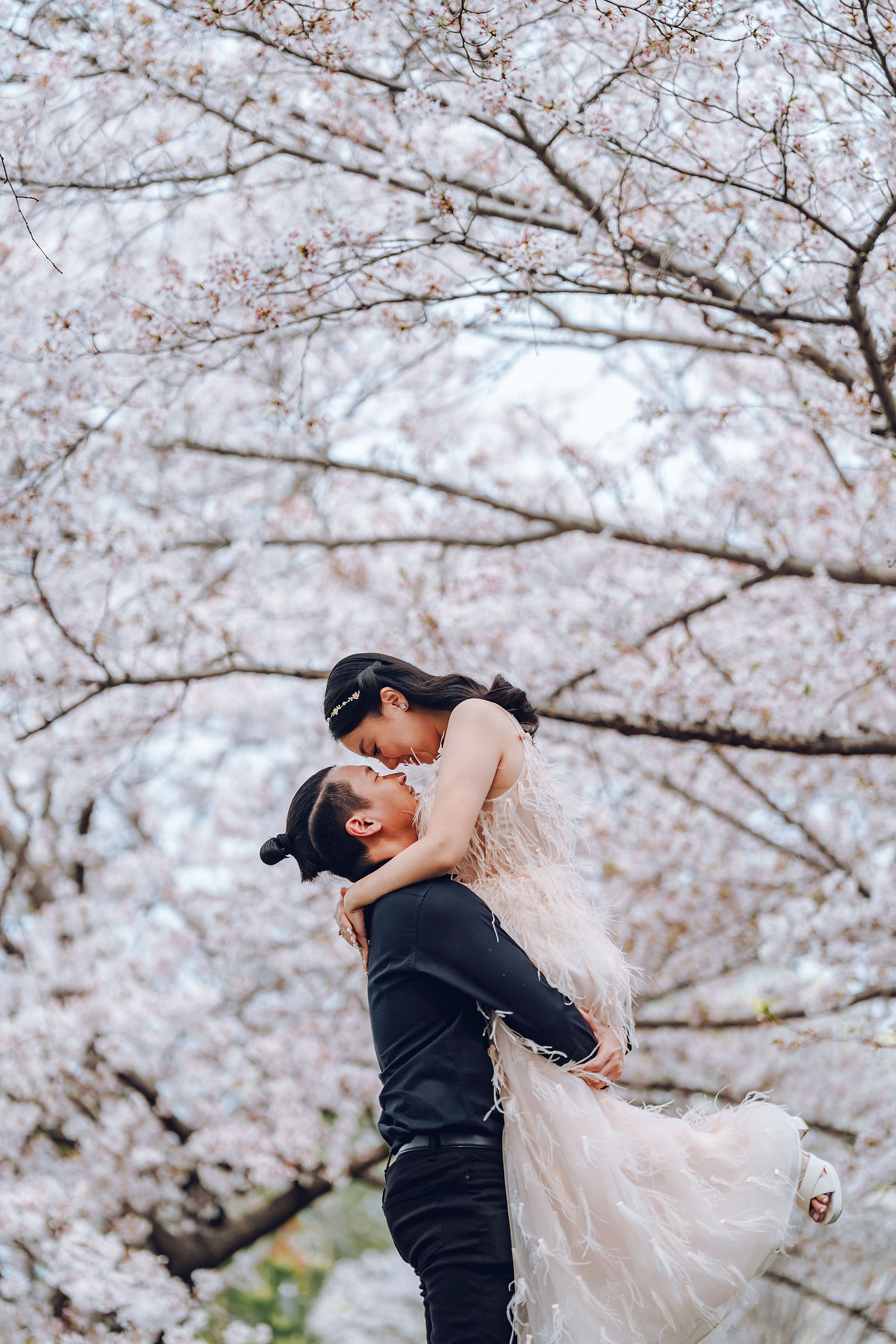 Kyoto Pre-Wedding Photoshoot | Historic Higashiyama Streets, Keage Incline & Nara Park at Keage Incline & Kamo Riverbanks pre-wedding photo