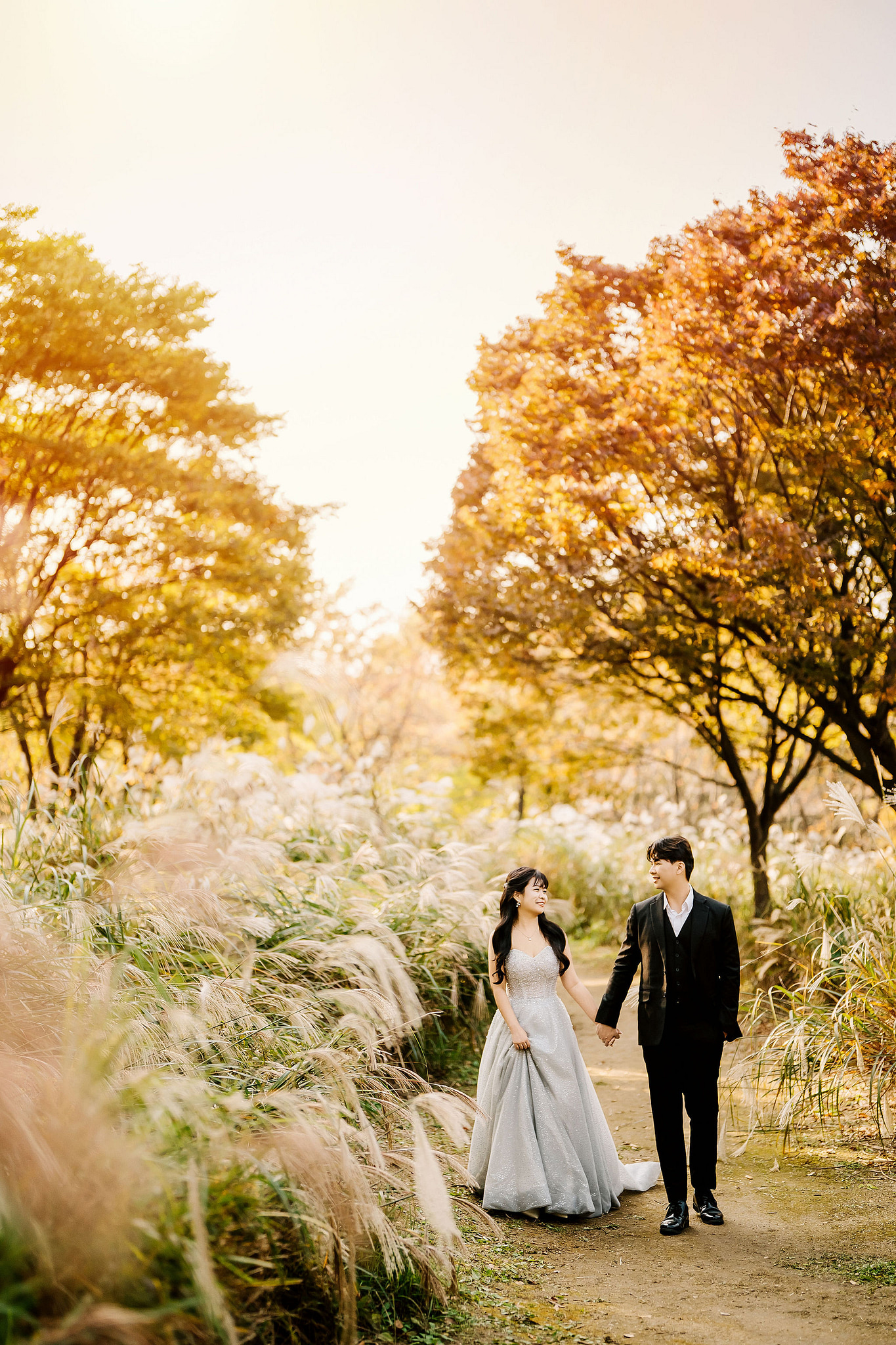 Seoul Pre-Wedding Photoshoot | Muhly Park, Seoul Forest & Cafe Street` at Seoul Forest pre-wedding photo
