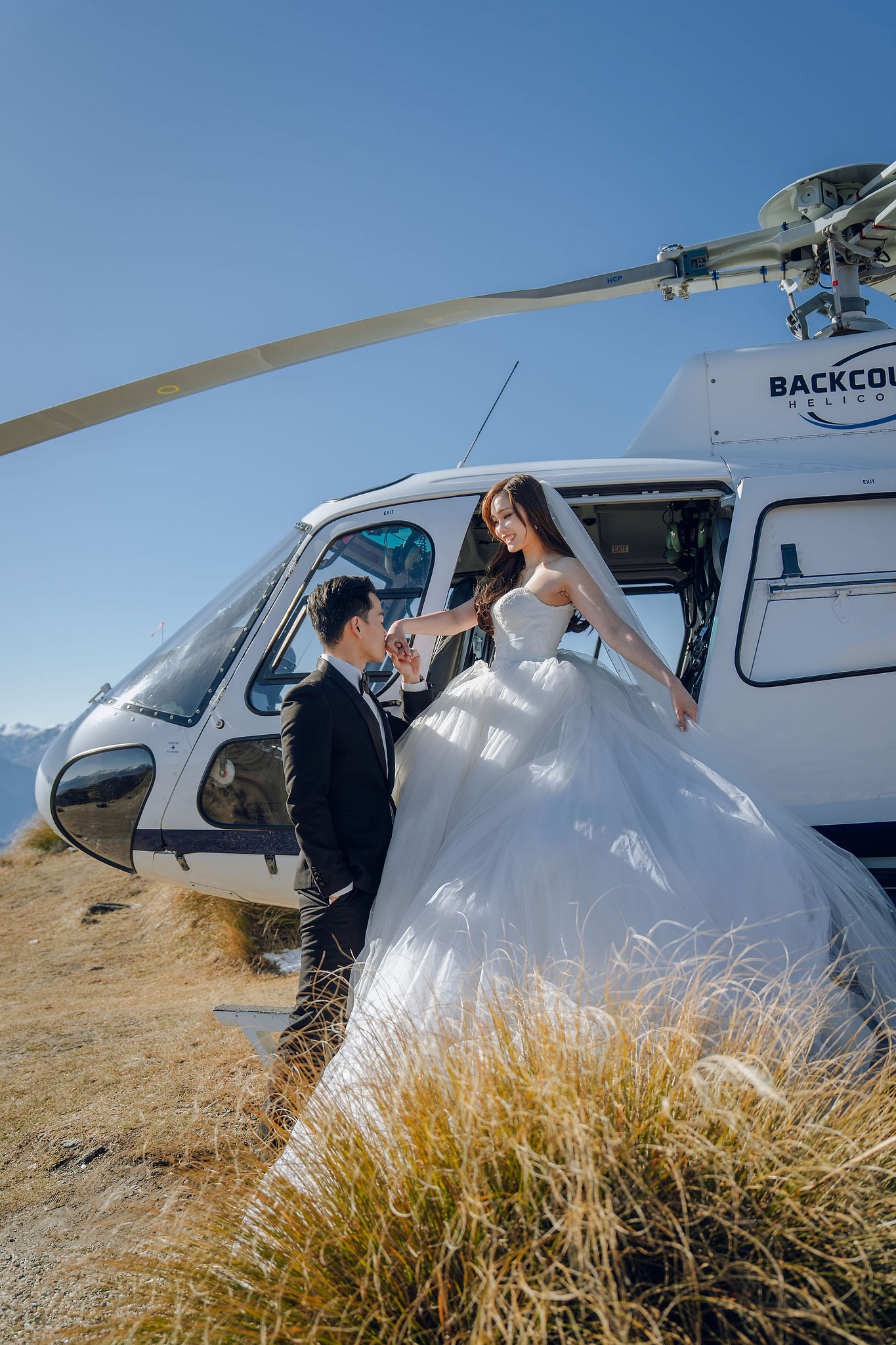 New Zealand Pre-Wedding Photoshoot | Coromandel Peak, Lake Wakatipu & Queenstown, Skippers Canyon, Lake Tekapo, Mount Cook National Park & Glacier at Coromandel Peak pre-wedding photo