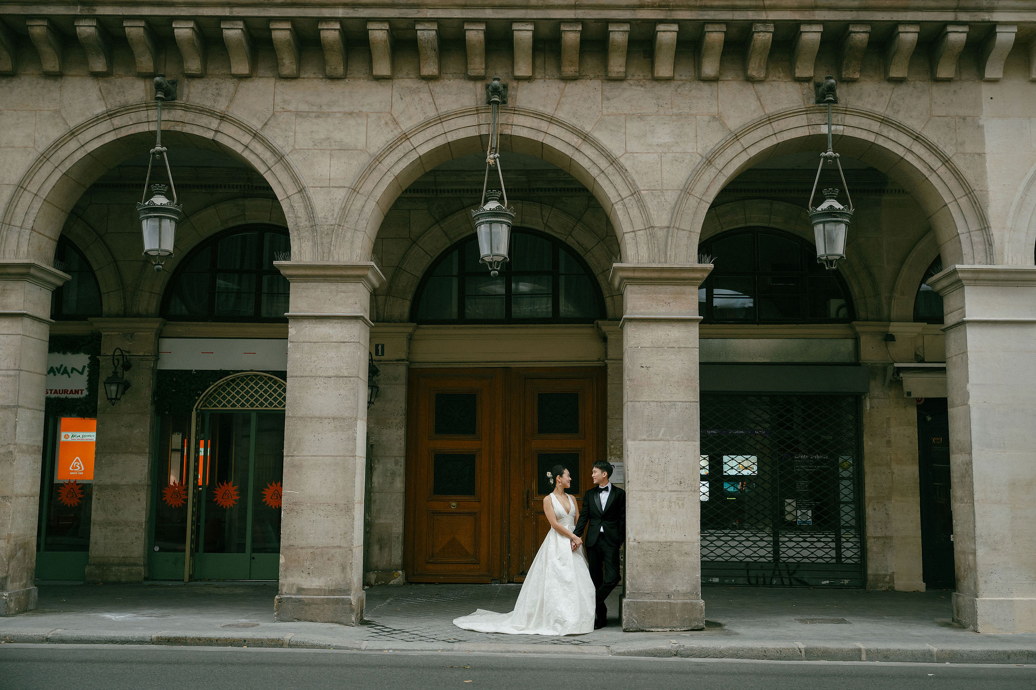 Paris Autumn Pre-Wedding Photoshoot | Place du Trocadéro, Port de Billy, Avenue de Camoëns, Louvre & Luxembourg Gardens at Parisian Streets & Café pre-wedding photo