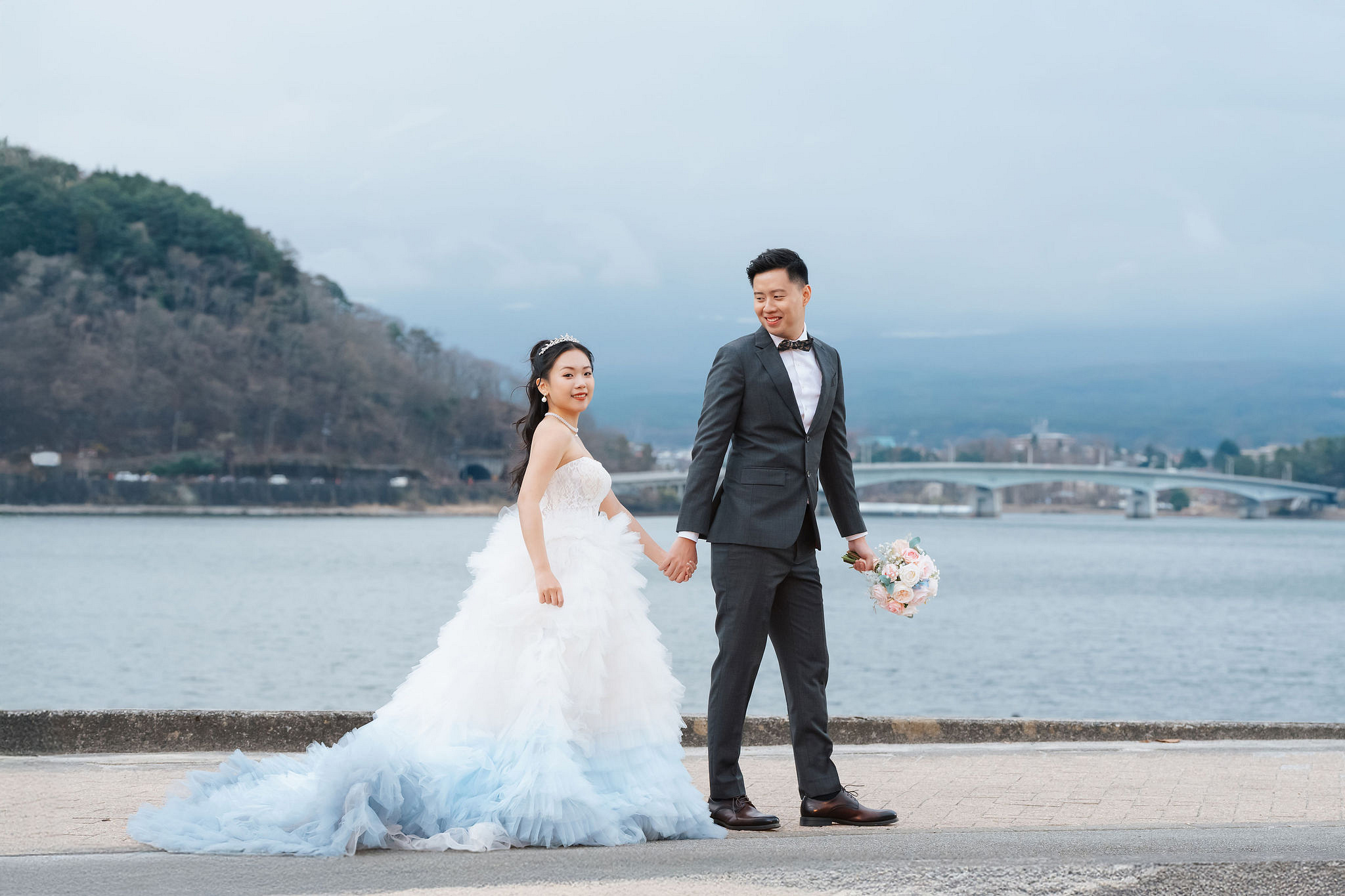 Tokyo & Mt Fuji Pre-Wedding Photoshoot | Tokyo Shrine, Chureito Pagoda & Lake Kawaguchiko at Lake Kawaguchiko pre-wedding photo