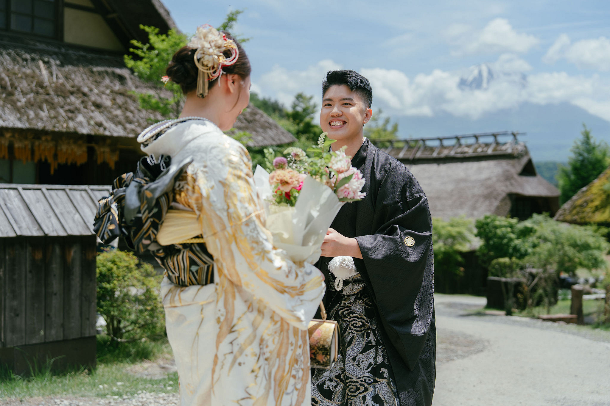 Mt. Fuji Pre-Wedding Photoshoot | Mt. Fuji Village, Oishi Park & Mt. Fuji Park at Mt. Fuji Village pre-wedding photo