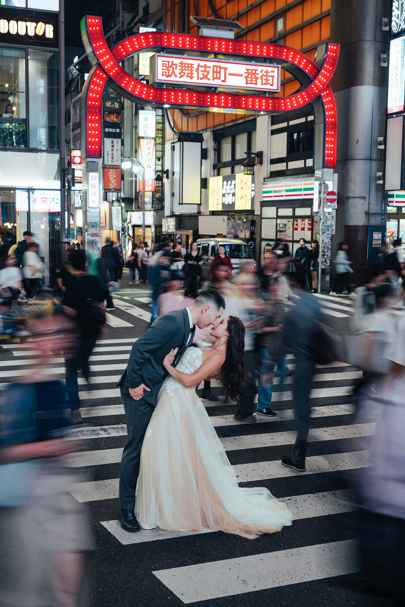 Tokyo Pre-Wedding Photoshoot | Tokyo Shrine, Tokyo Riverfront & Shinjuku at Shinjuku pre-wedding photo