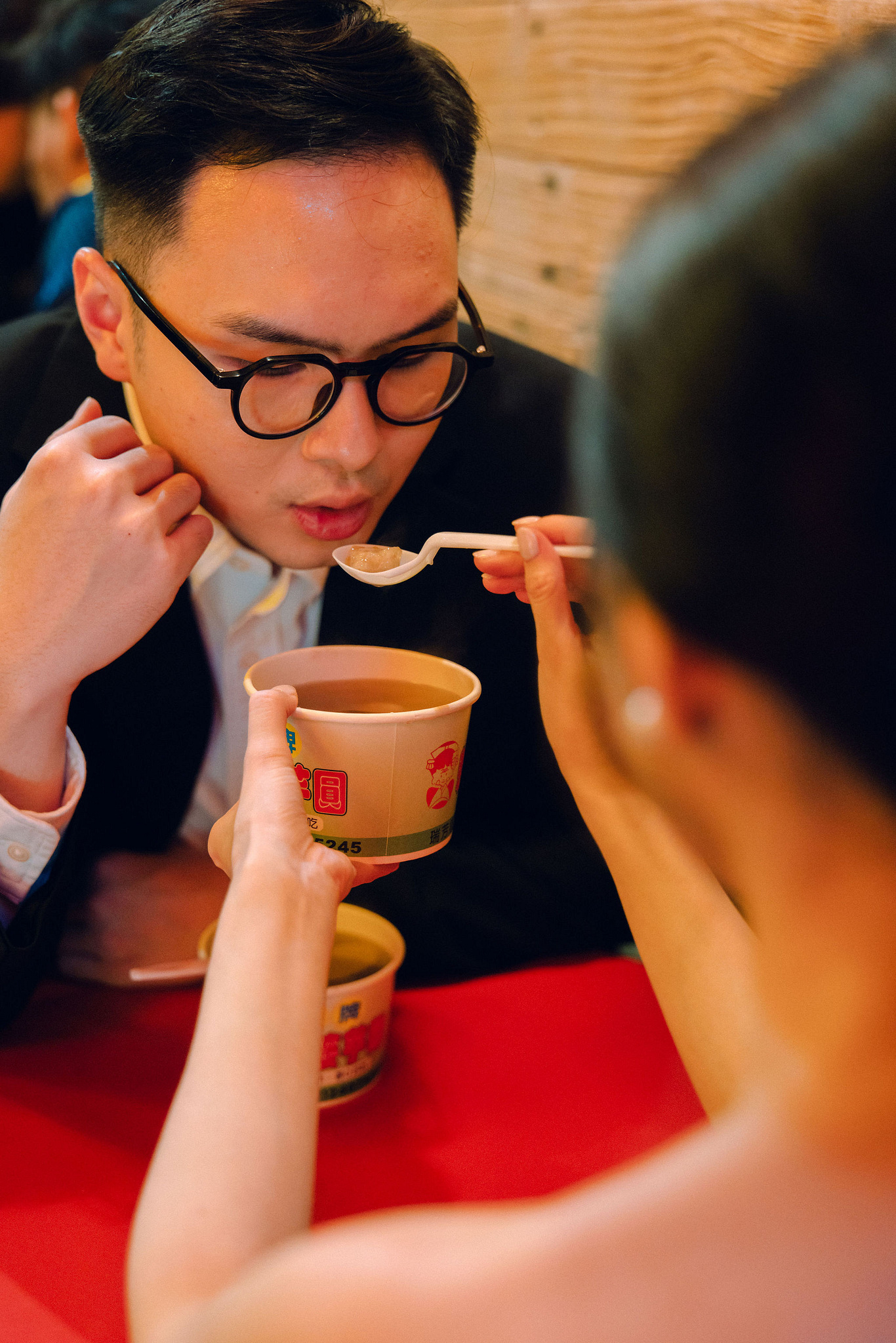 Taiwan Pre-Wedding Photoshoot | Dadaocheng, Shifen & Jiufen at Jiufen pre-wedding photo