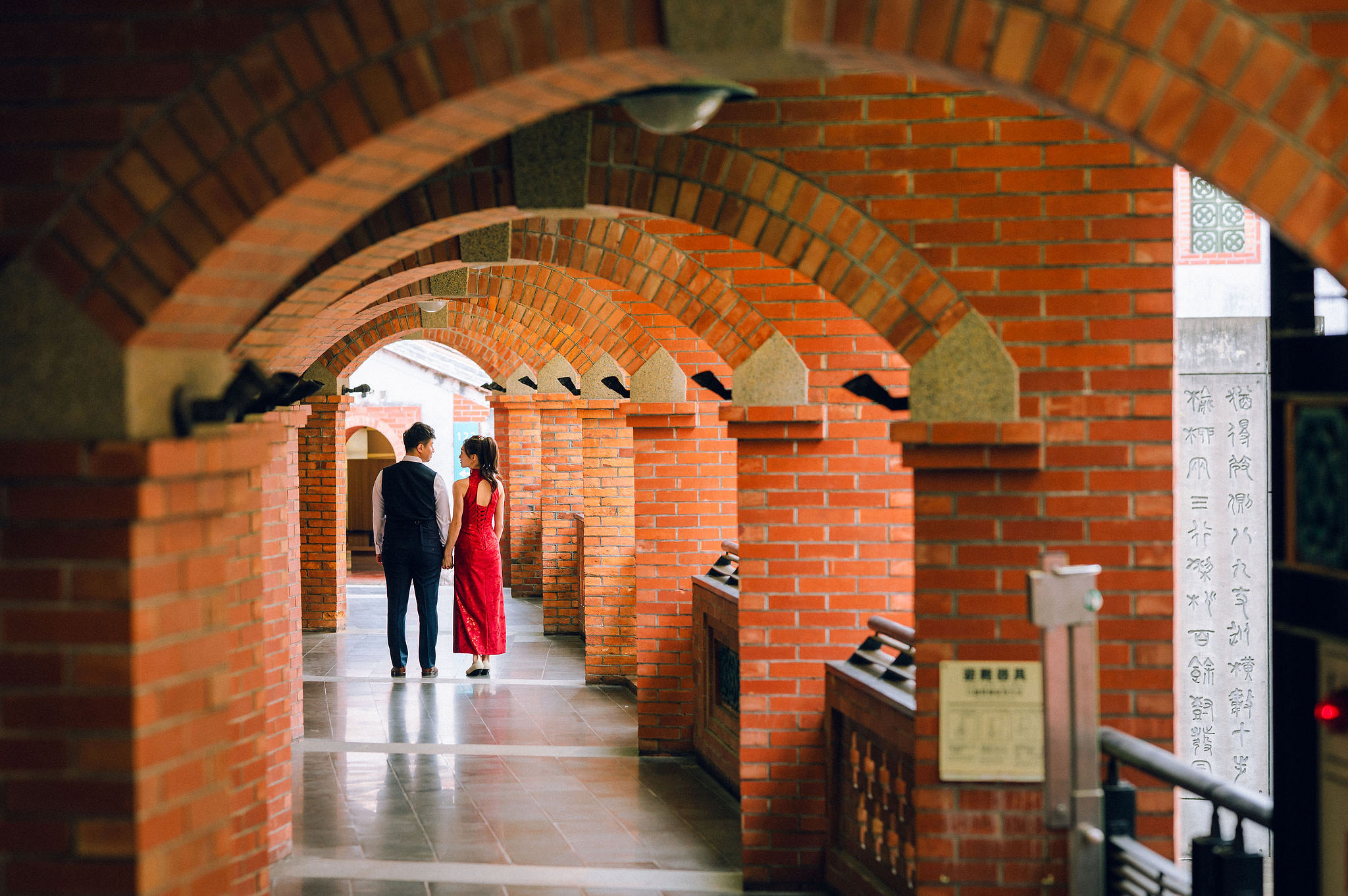 Taiwan Pre-Wedding Photoshoot | Dadaocheng, Nanjing Road & Huaxi Street at Nanjing Road pre-wedding photo