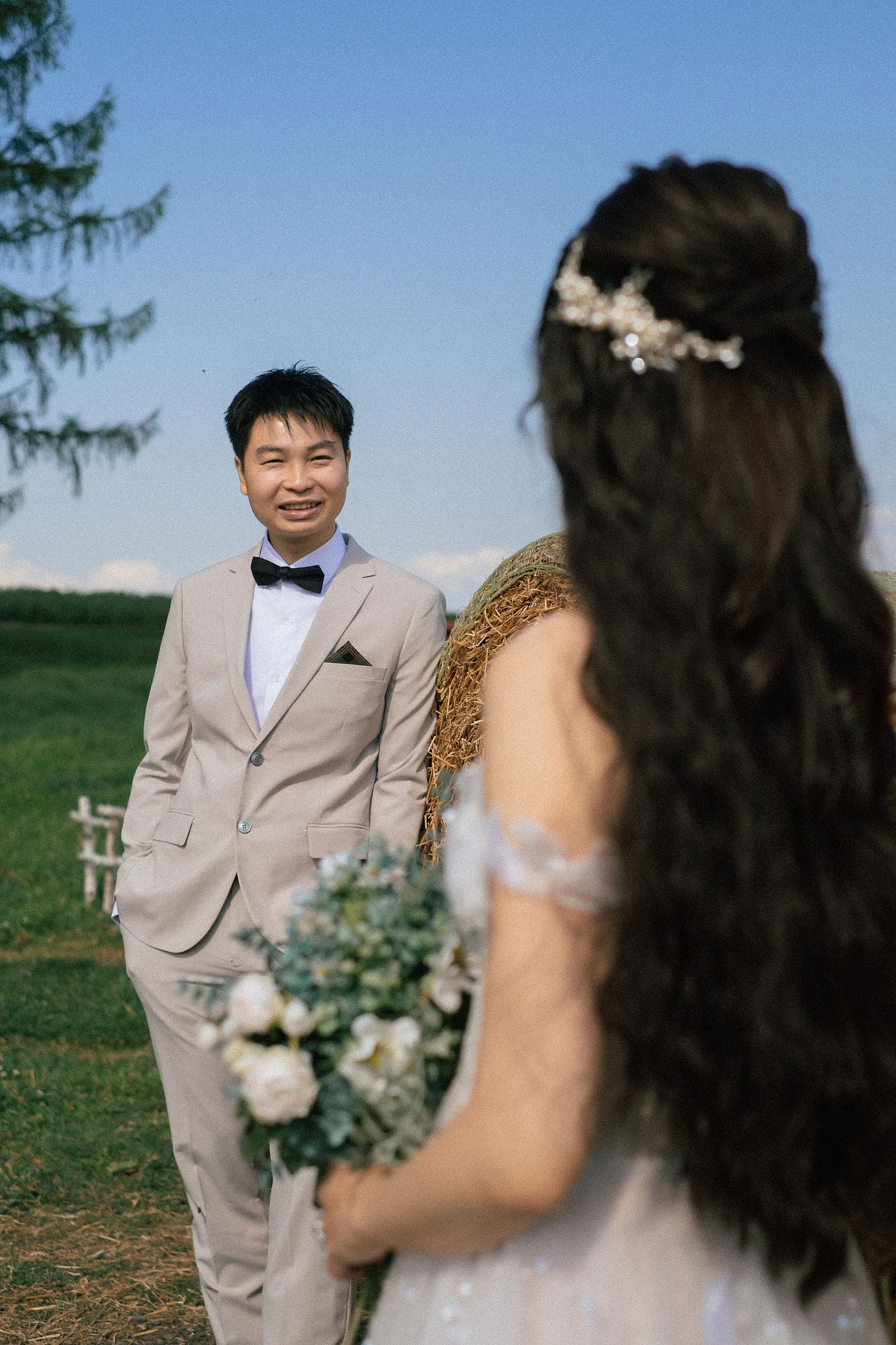 Furano, Hokkaido Pre-Wedding Photoshoot | Farm Chiyoda, Shikisai-no-oka & Ningle Terrace at Farm Chiyoda pre-wedding photo