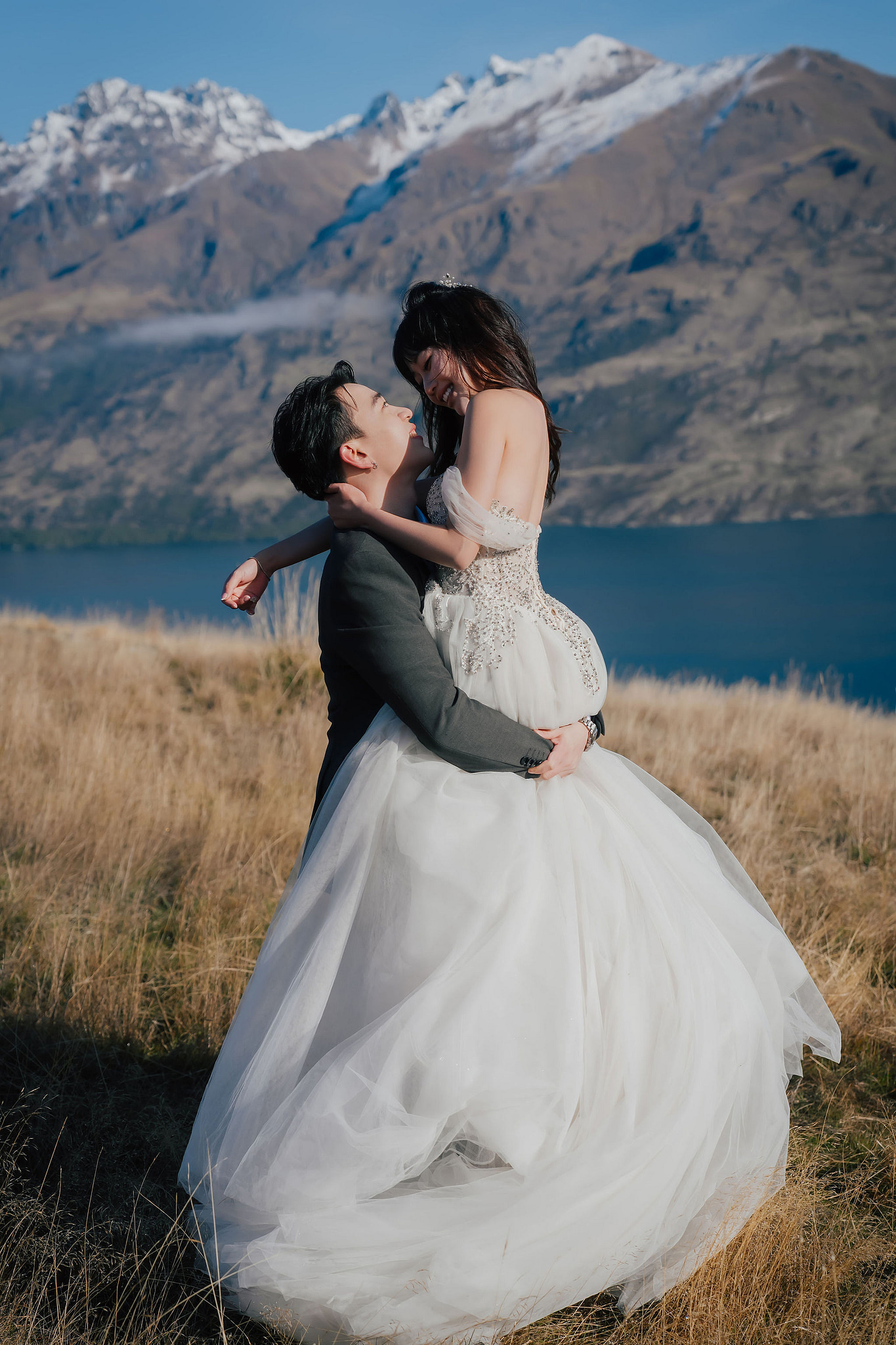 New Zealand Pre-Wedding Photoshoot | Lake Wakatipu, Fog Peak, Lake Tekapo, Glacier & Mount Cook National Park at Lake Wakatipu pre-wedding photo