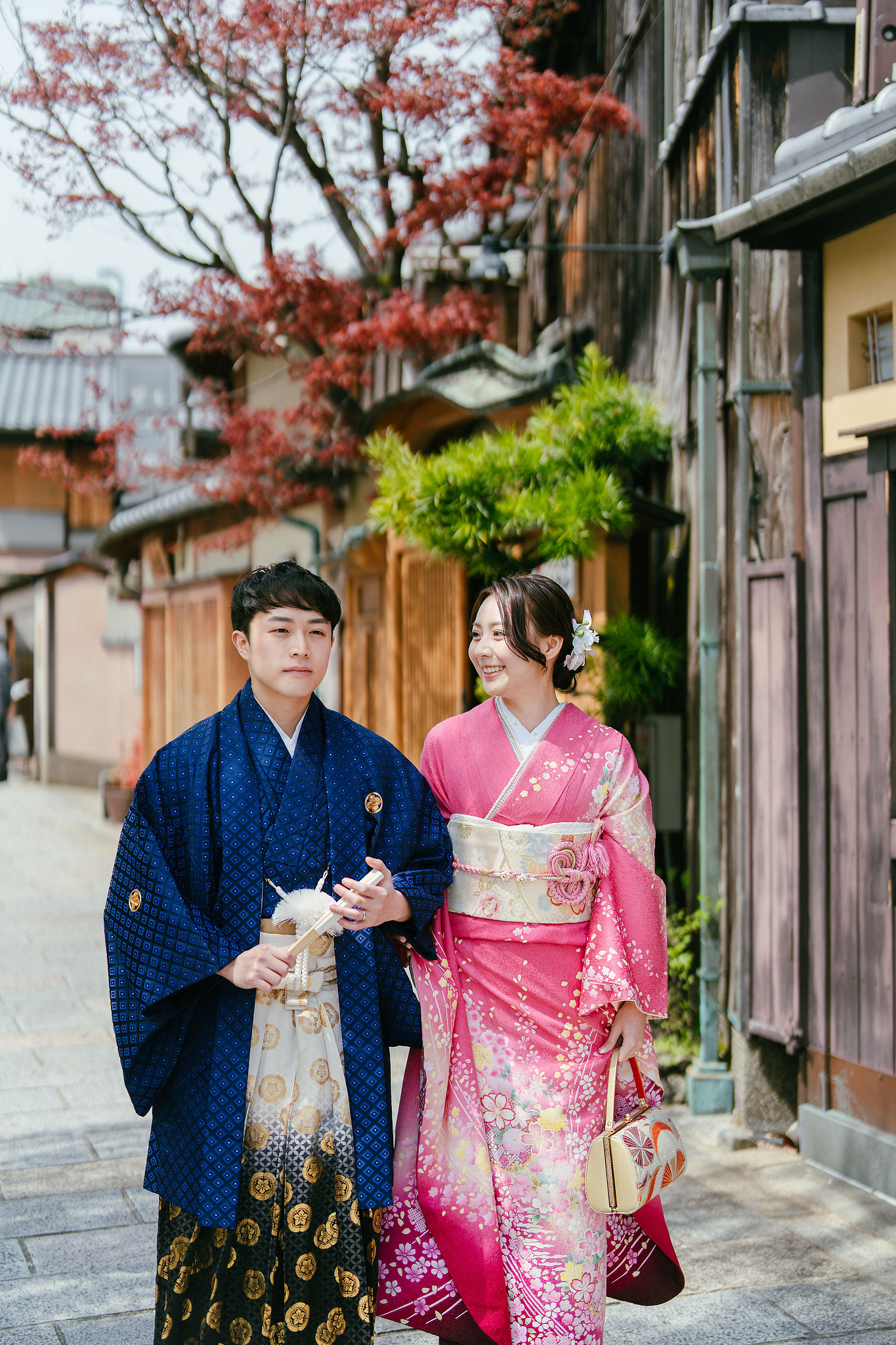 Kyoto Pre-Wedding Photoshoot | Fushimi Inari, Nara Deer Park & Mt. Wakakusa at Fushimi Inari pre-wedding photo