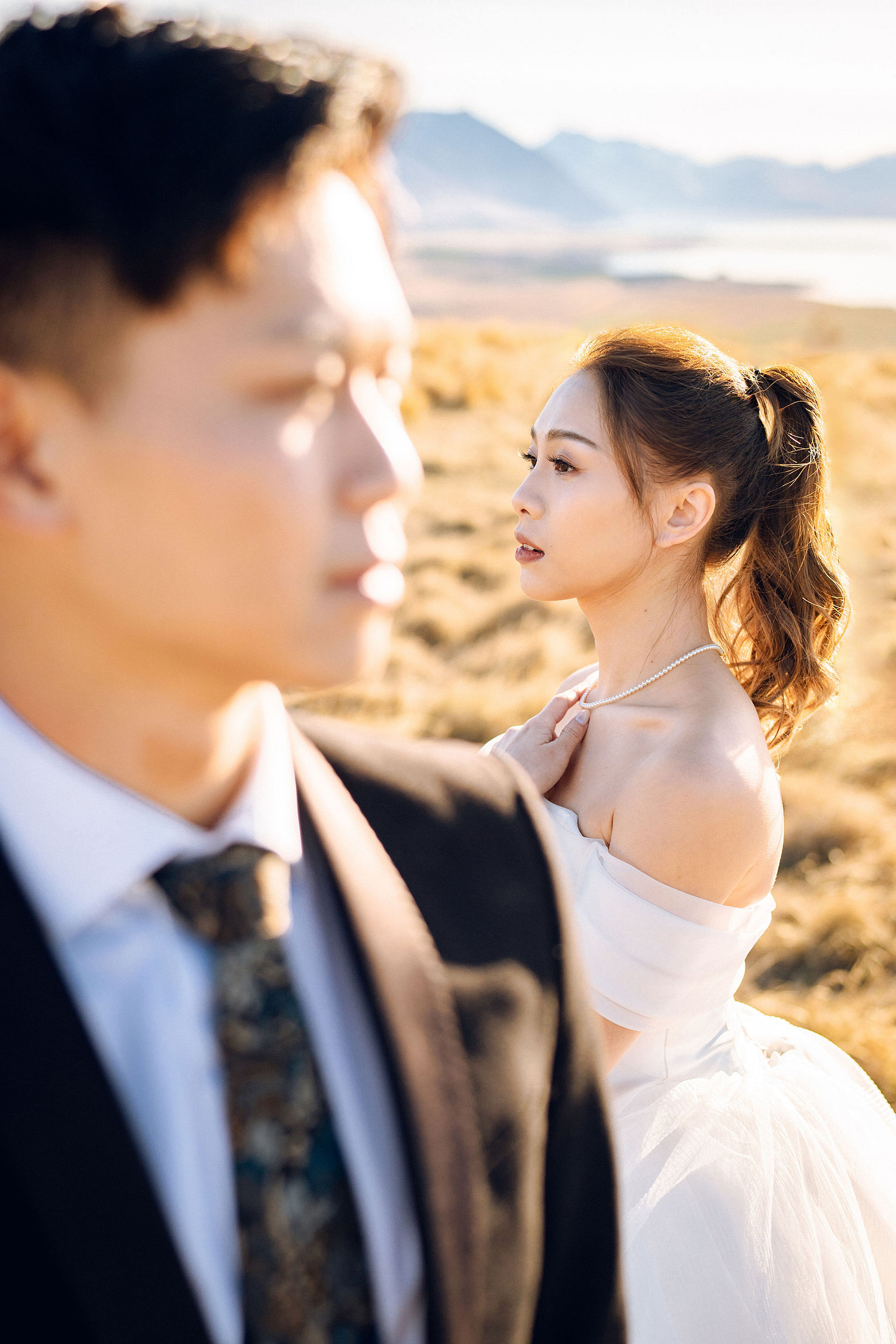 New Zealand Pre-Wedding Photoshoot | Alpaca Farm, Mt John, Lake Tekapo, Mount Cook National Park, Glacier Lake & Omarama Clay Cliffs at Alpaca Farm & Mt John pre-wedding photo