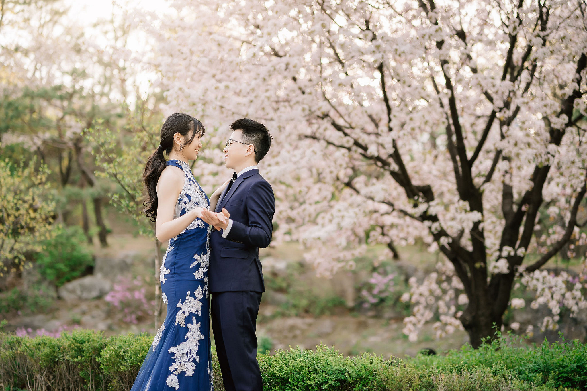 Seoul Pre-Wedding Photoshoot | Seoul Forest, Namsangol Hanok Village & Samcheong-dong at Namsangol Hanok Village pre-wedding photo