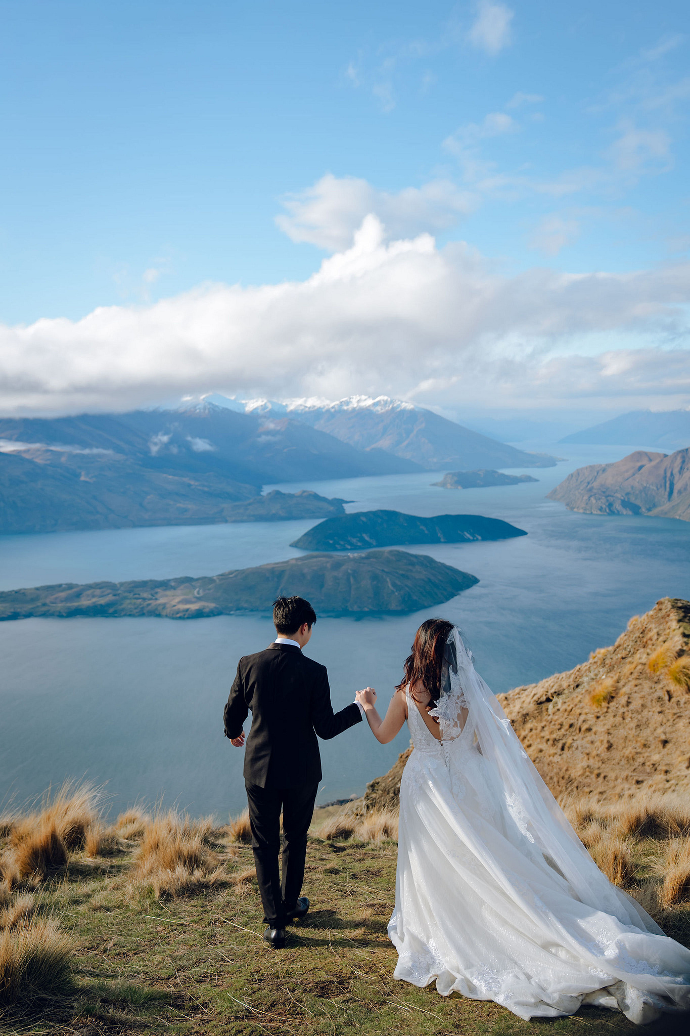 New Zealand Pre-Wedding Photoshoot | Lake Wakatipu, Alta Tarns, Coromandel Peak to Mount Cook at Coromandel Peak pre-wedding photo