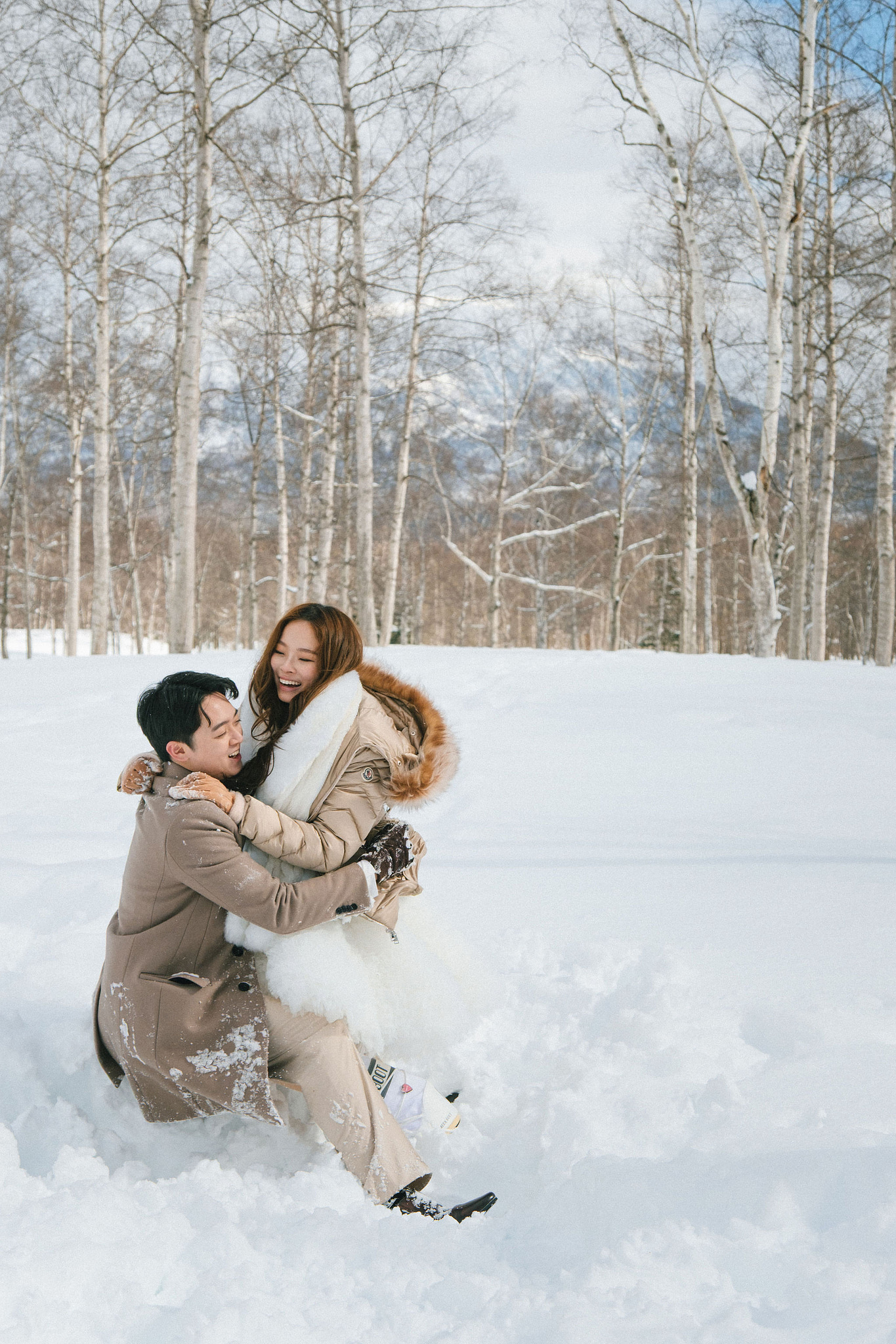 Hokkaido Pre-Wedding Photoshoot | Birch Forest, Rusutsu Resort & Hirafu Village at Birch Forest pre-wedding photo