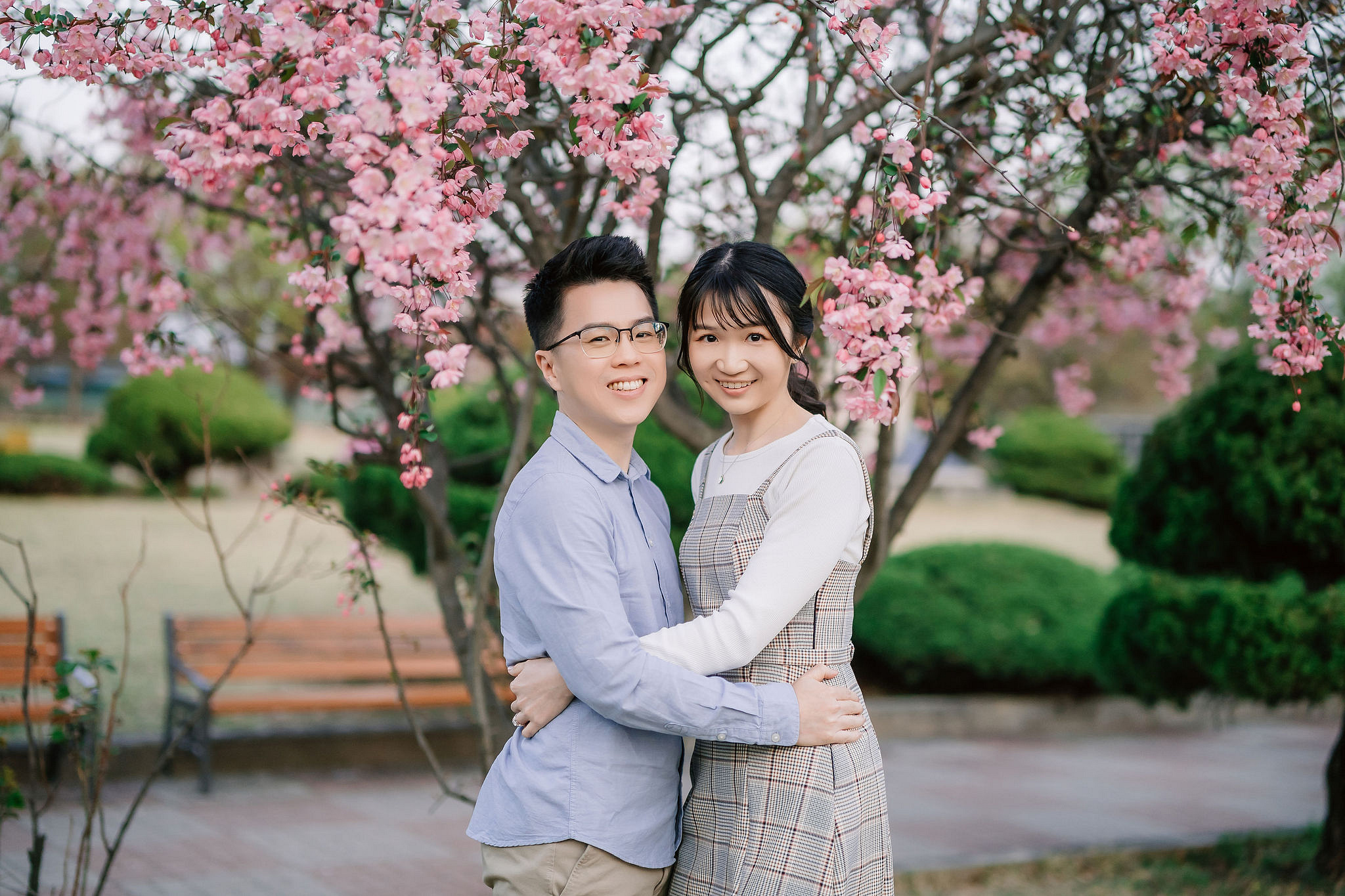Seoul Pre-Wedding Photoshoot | Seoul Forest, Namsangol Hanok Village & Samcheong-dong at Samcheong-dong Cafe Streets pre-wedding photo