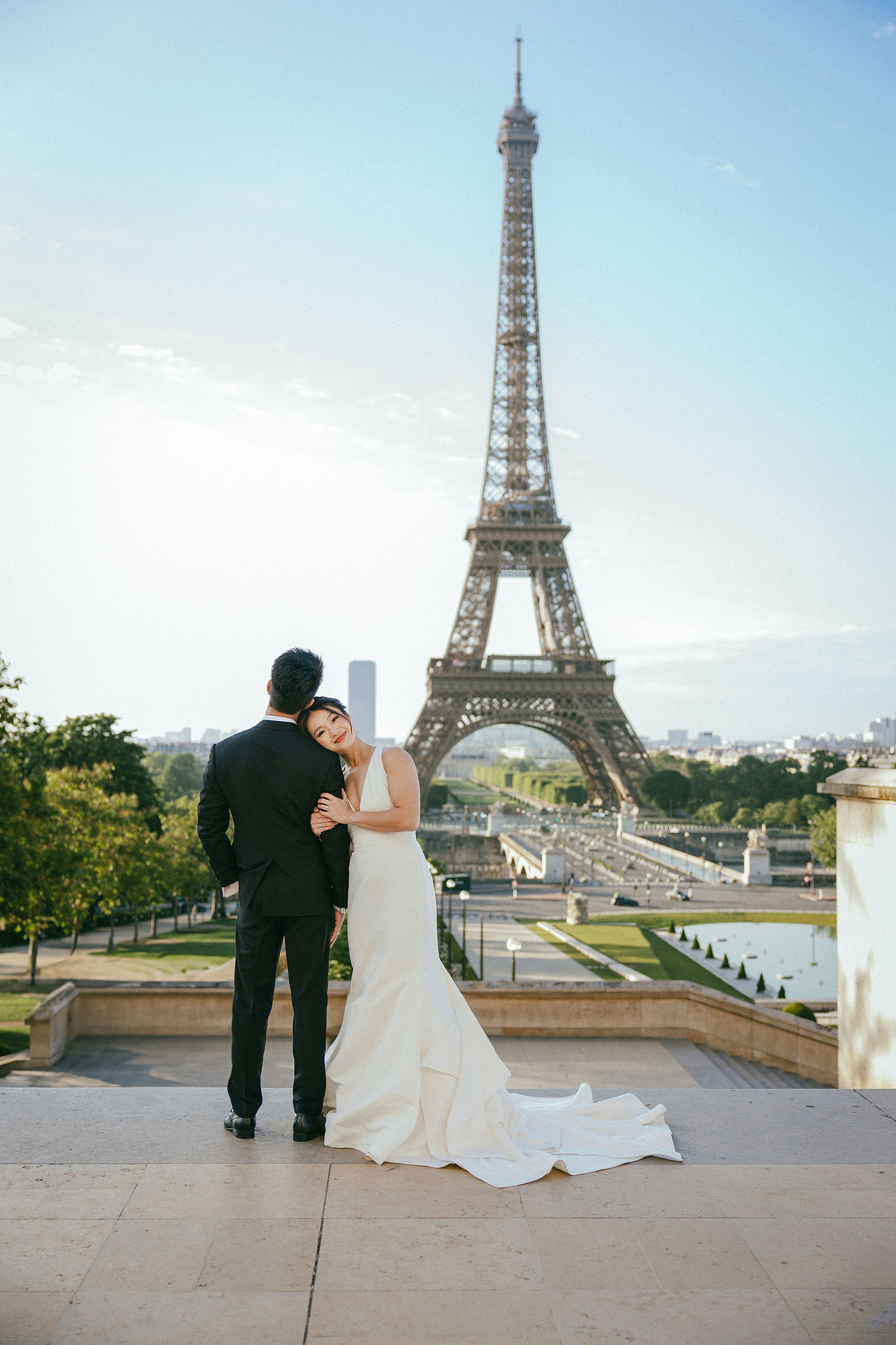 Paris Pre-Wedding Photoshoot | Place du Trocadéro, Luxembourg Gardens, Parisian Café, Louvre & Bir-Hakeim Bridge at Place du Trocadéro pre-wedding photo