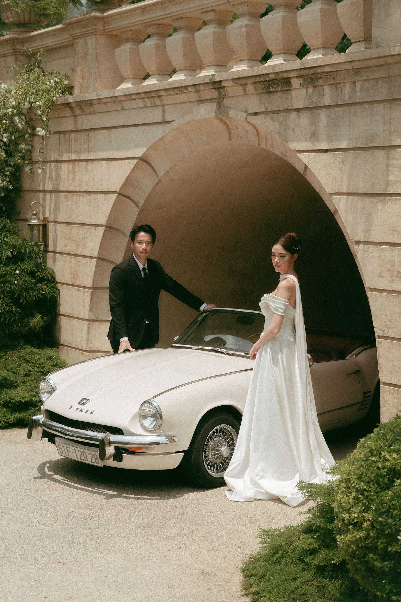 Ho Chi Minh Vietnam Pre-Wedding Photoshoot | European Film Studio, Market Streets & Saigon Bridge at Jardin de Rom pre-wedding photo