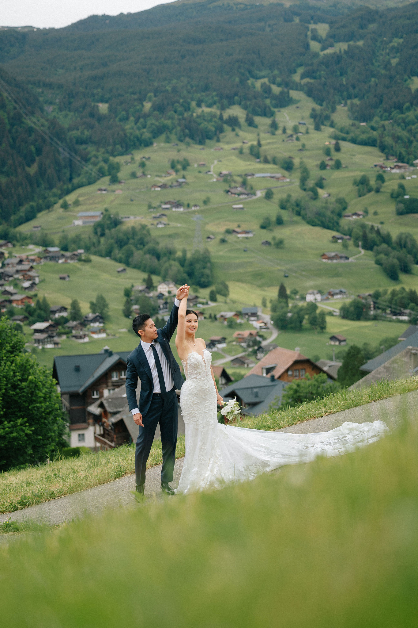 Switzerland Pre-Wedding Photoshoot | Grindelwald Village & Lauterbrunnen & Lake Lungern at Grindelwald Village pre-wedding photo