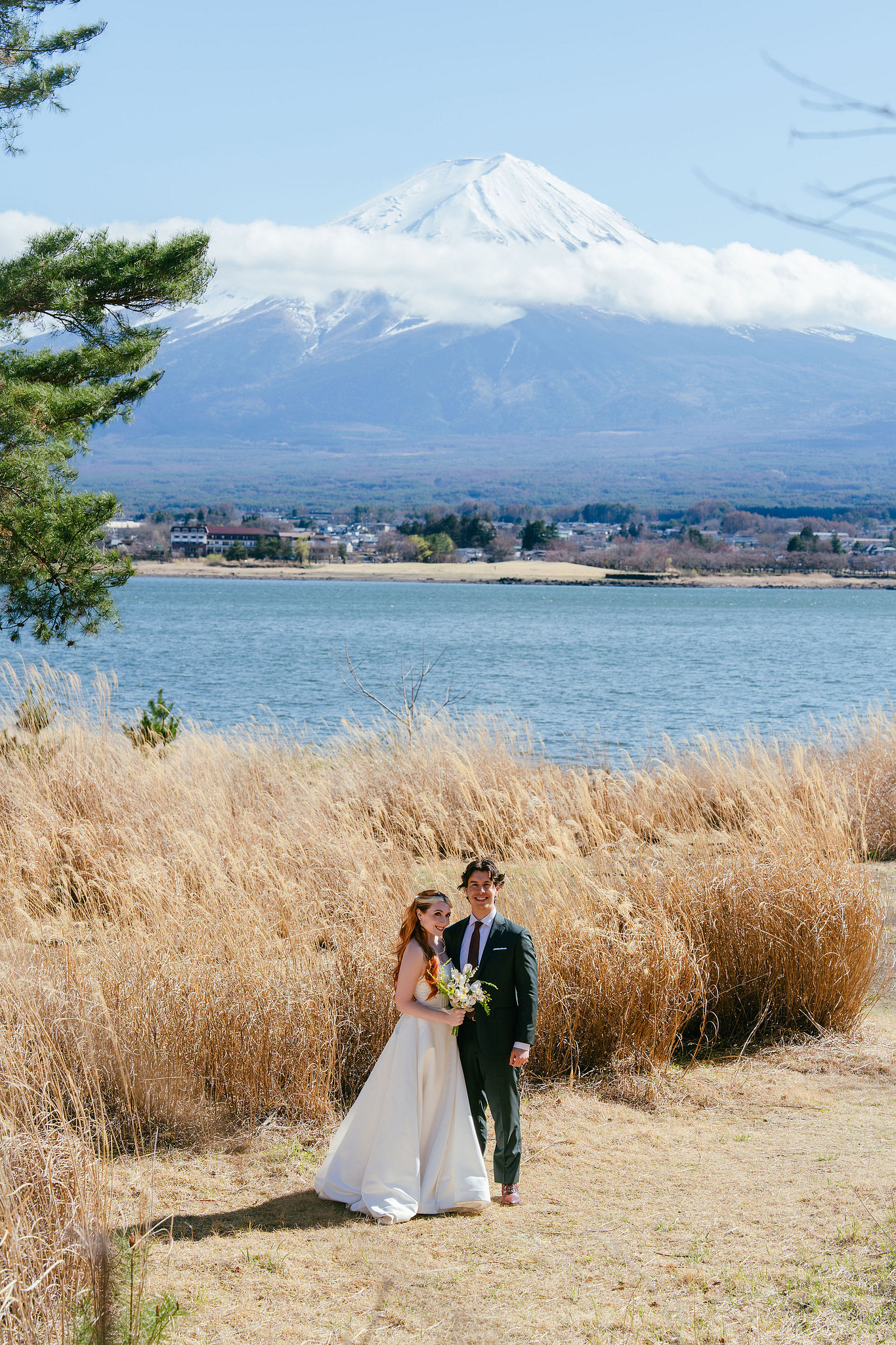 Tokyo & Mt. Fuji Pre-Wedding Photoshoot | Tokyo Garden Shrine, Lake Kawaguchiko & Shinjuku Street at Lake Kawaguchiko pre-wedding photo