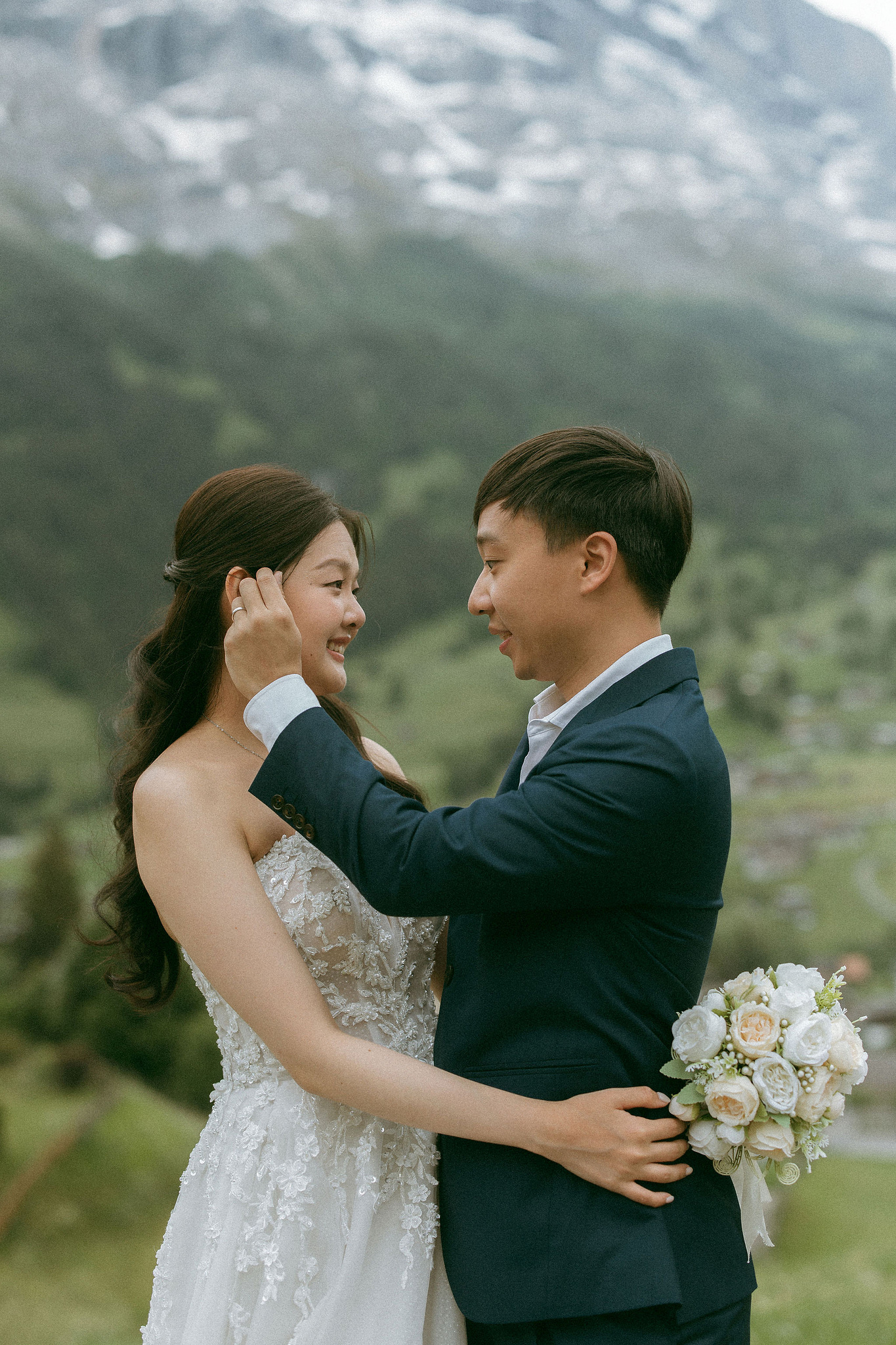 Switzerland Pre-Wedding Photoshoot | Spiez at Spiez pre-wedding photo