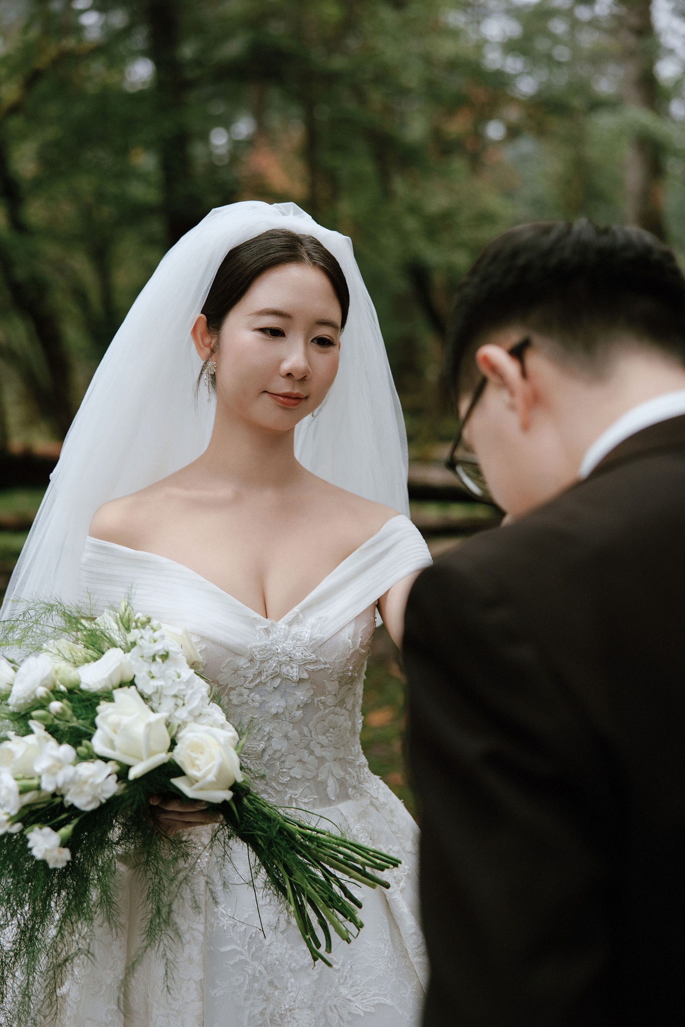Lijiang, Yunnan Pre-Wedding Photoshoot | Spruce Meadow, Blue Moon Valley, Yulong Snow Mountain & Shuhe Ancient Town at Spruce Meadow pre-wedding photo