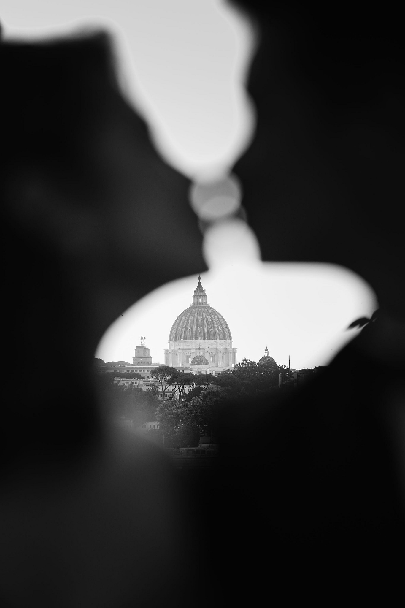Rome Pre-Wedding Photoshoot | Rome Streets, Capitoline Hill, Basilica of St. Anthony, Villa Borghese & Giardino di Sant’Alessio at Giardino di Sant’Alessio pre-wedding photo