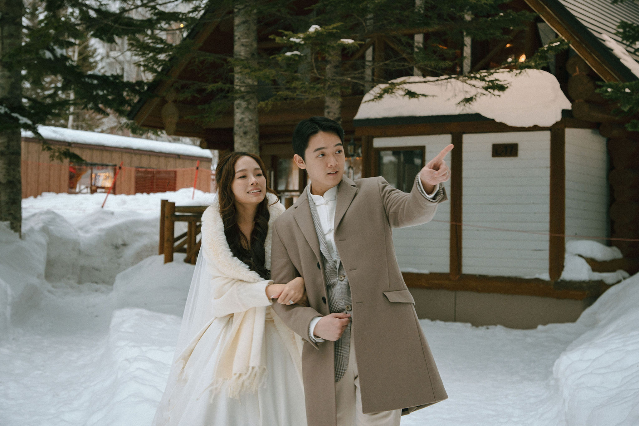 Hokkaido Pre-Wedding Photoshoot | Birch Forest, Rusutsu Resort & Hirafu Village at Rusutsu Resort pre-wedding photo