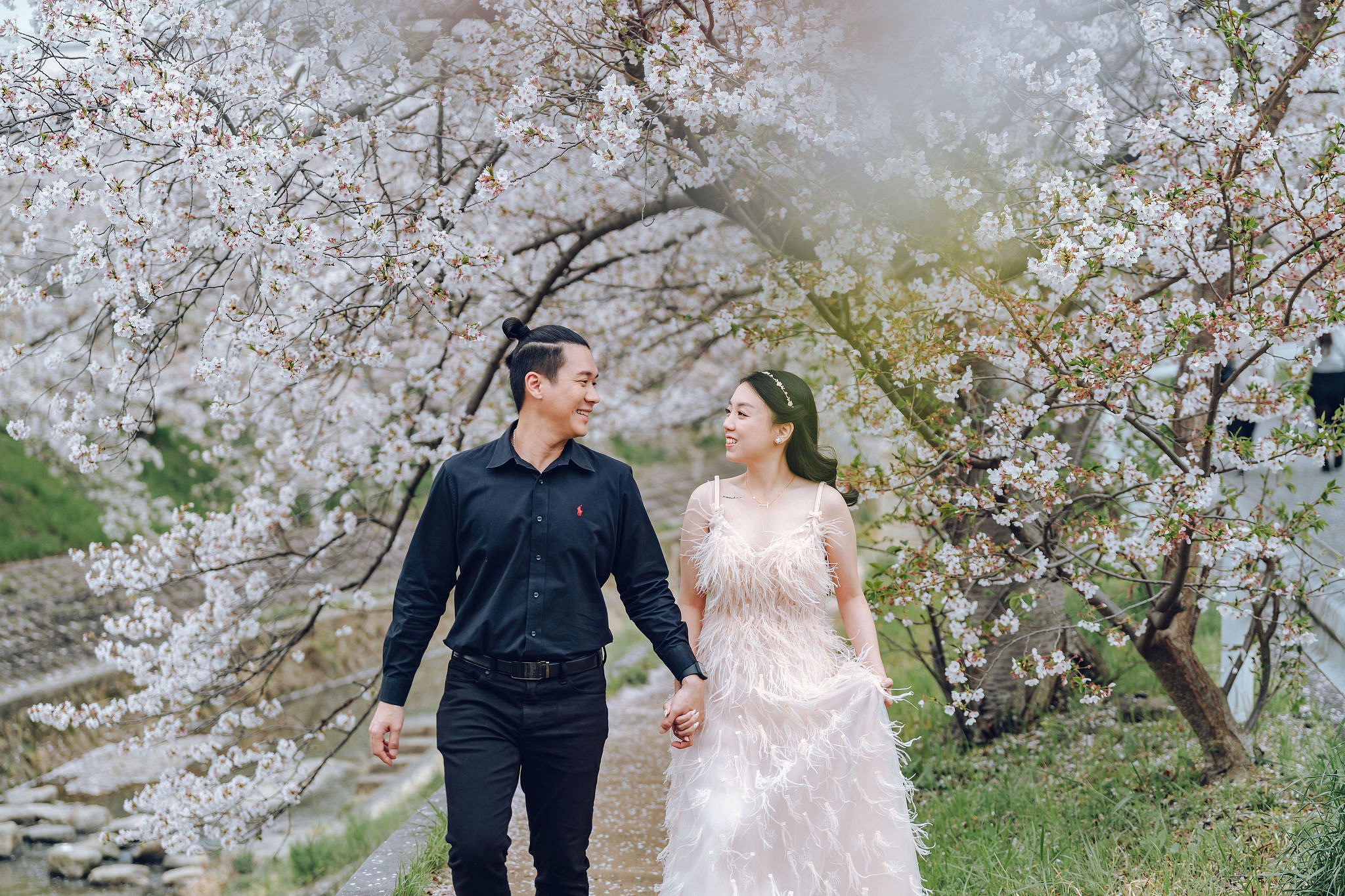 Kyoto Pre-Wedding Photoshoot | Historic Higashiyama Streets, Keage Incline & Nara Park at Keage Incline & Kamo Riverbanks pre-wedding photo