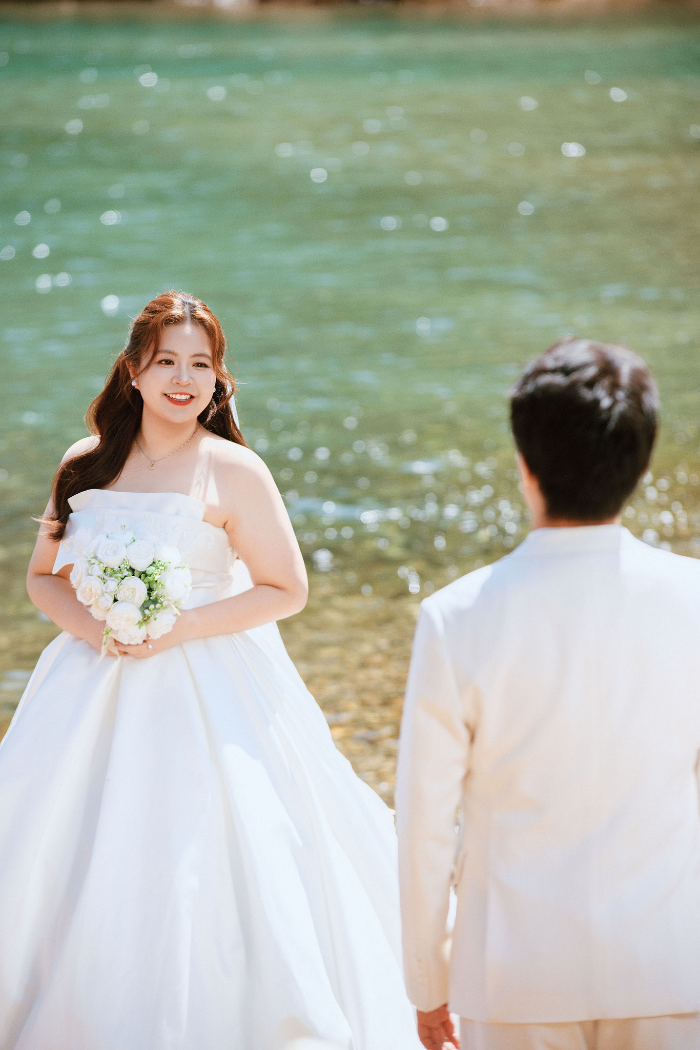 Lijiang Pre-Wedding Photoshoot | Spruce Meadow, Blue Moon Valley & Alpine Lake at Blue Moon Valley pre-wedding photo