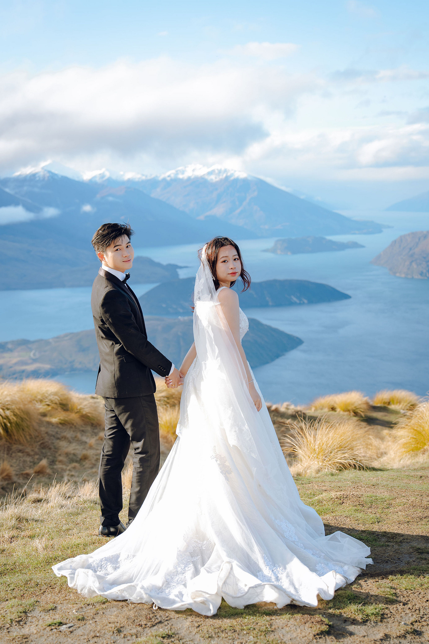 New Zealand Pre-Wedding Photoshoot | Lake Wakatipu, Alta Tarns, Coromandel Peak to Mount Cook at Coromandel Peak pre-wedding photo