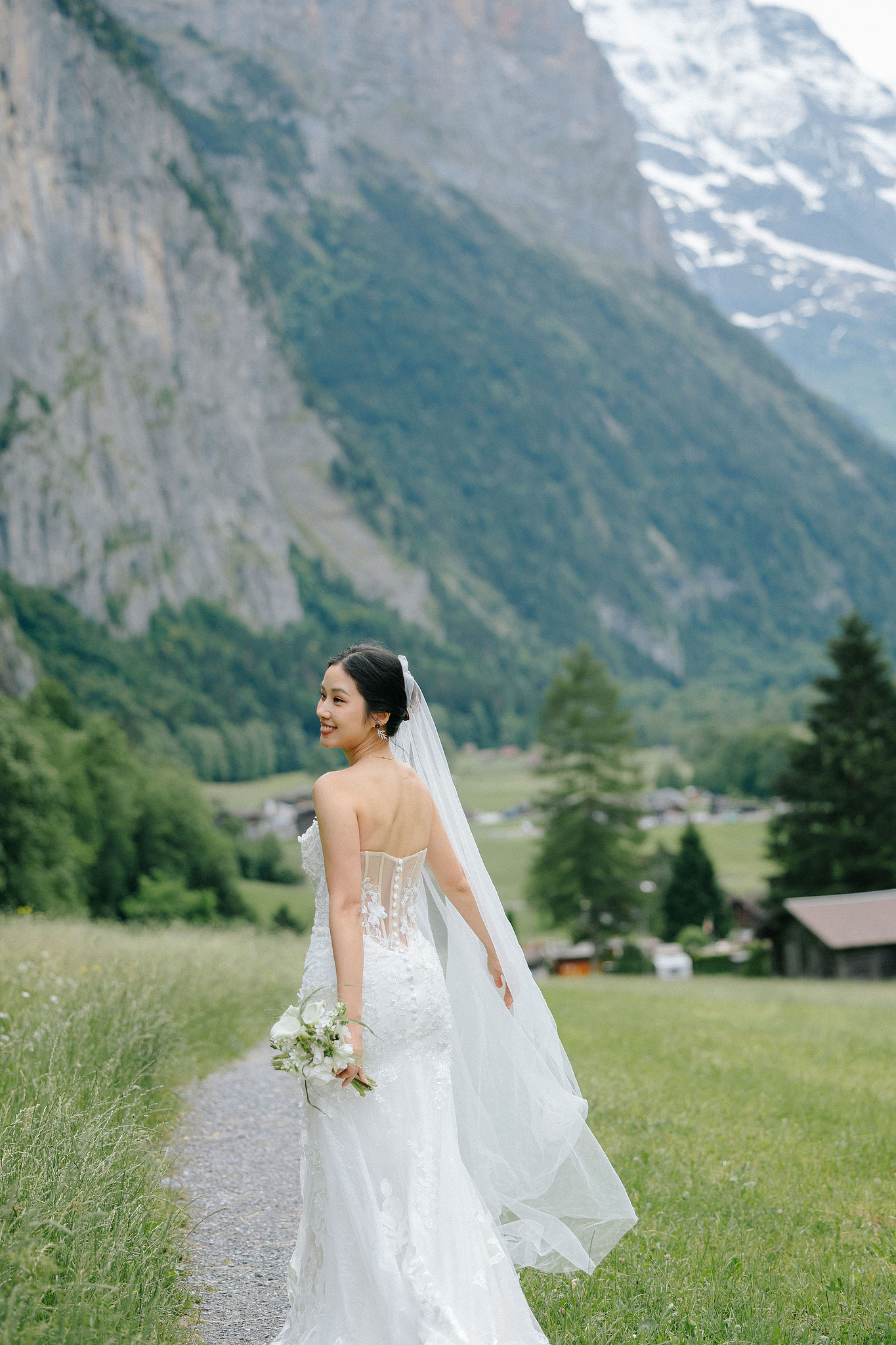Switzerland Pre-Wedding Photoshoot | Grindelwald Village & Lauterbrunnen & Lake Lungern at Grindelwald Village pre-wedding photo