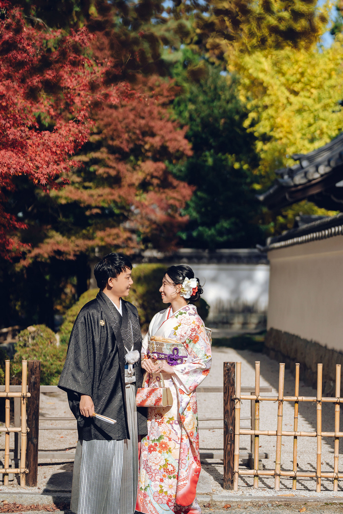 Kyoto Pre-Wedding Photoshoot | Traditional Higashiyama, Arashiyama Hills & Nighttime Railway at Traditional Streets, Higashiyama pre-wedding photo