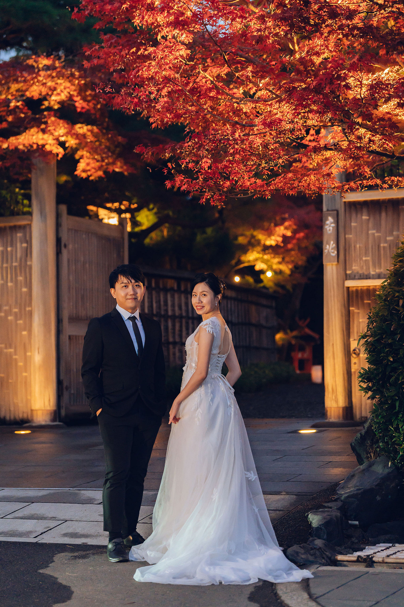 Kyoto Pre-Wedding Photoshoot | Traditional Higashiyama, Arashiyama Hills & Nighttime Railway at Nighttime Railway Crossing pre-wedding photo