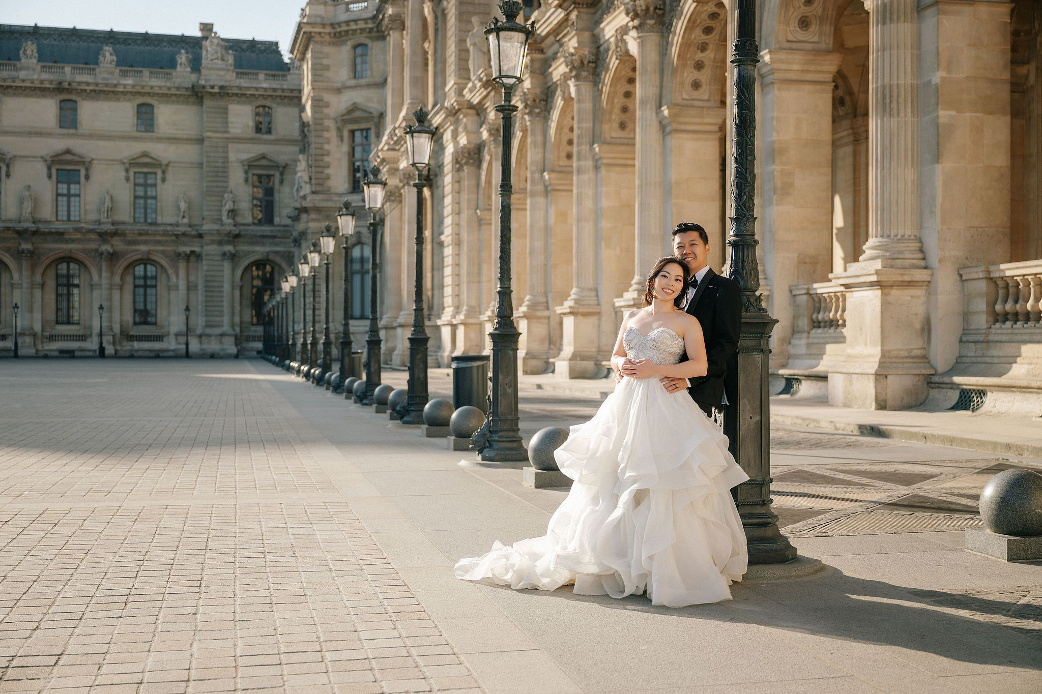 Paris Pre-Wedding Photoshoot | Place du Trocadéro, Port Debilly, Louvre, Parisian Streets & Bir-Hakeim Bridge at Louvre pre-wedding photo