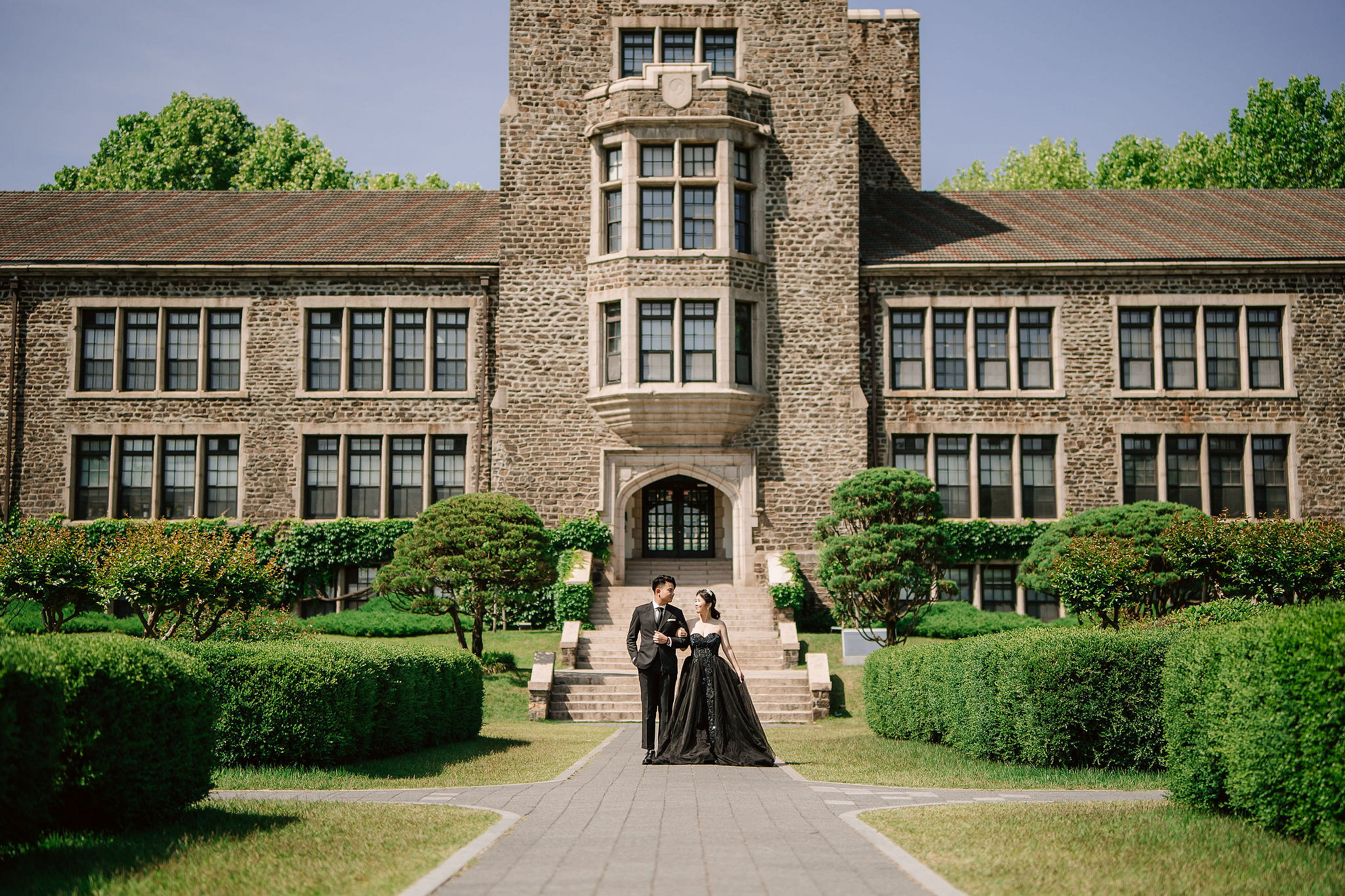 Seoul Pre-Wedding Photoshoot | Haneul Park, Yonsei University & Yeonnam-dong at Yonsei University pre-wedding photo