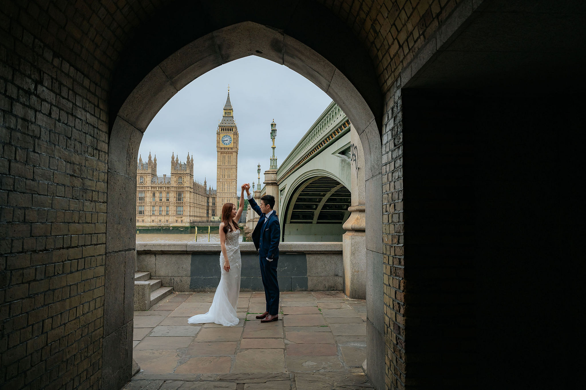 London Pre-Wedding Photoshoot | Westminster, Big Ben & the London Eye at Westminster pre-wedding photo