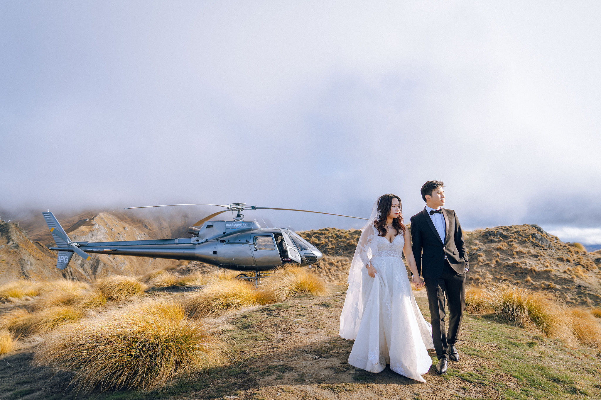 New Zealand Pre-Wedding Photoshoot | Lake Wakatipu, Alta Tarns, Coromandel Peak to Mount Cook at Coromandel Peak pre-wedding photo
