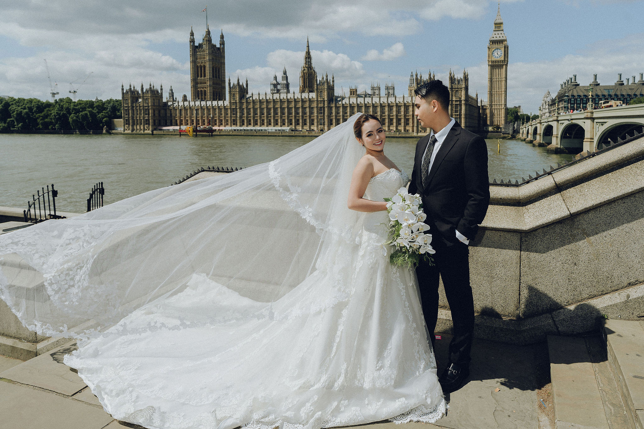 London Pre-Wedding Photoshoot | Westminster, St. Paul’s Cathedral & London Streets at Westminster pre-wedding photo