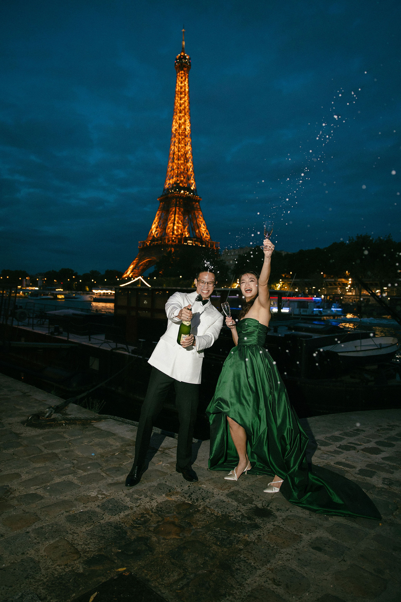 Paris Pre-Wedding Photoshoot | Place du Trocadéro, Luxembourg Gardens, Parisian Café, Louvre & Bir-Hakeim Bridge at Bir-Hakeim Bridge pre-wedding photo