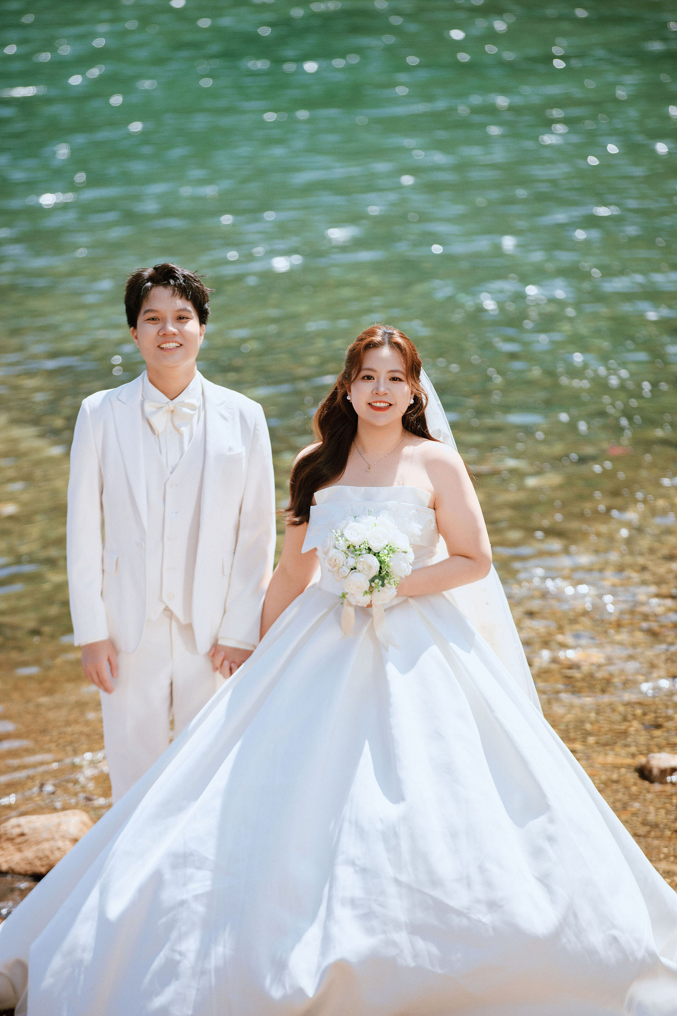 Lijiang Pre-Wedding Photoshoot | Spruce Meadow, Blue Moon Valley & Alpine Lake at Blue Moon Valley pre-wedding photo