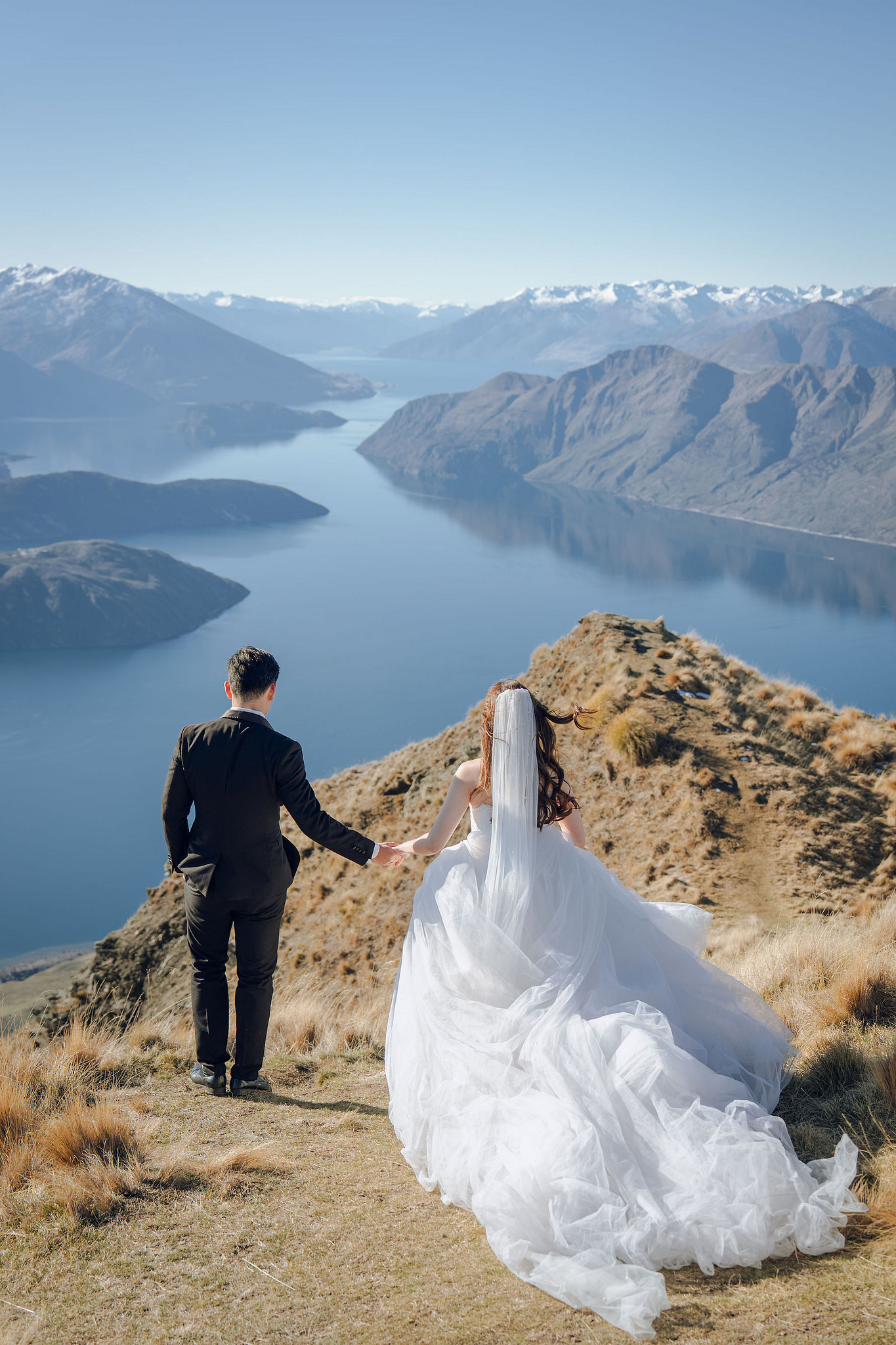 New Zealand Pre-Wedding Photoshoot | Coromandel Peak, Lake Wakatipu & Queenstown, Skippers Canyon, Lake Tekapo, Mount Cook National Park & Glacier at Coromandel Peak pre-wedding photo