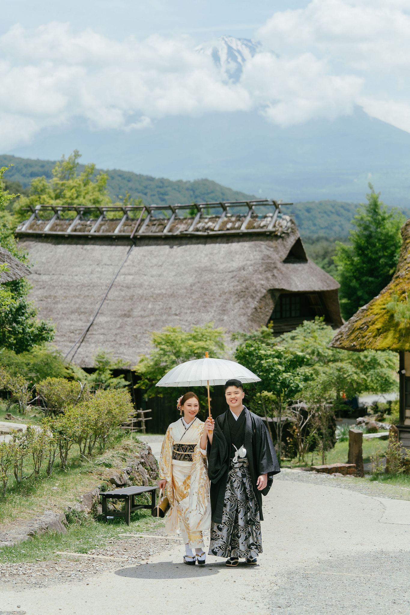 Mt. Fuji Pre-Wedding Photoshoot | Mt. Fuji Village, Oishi Park & Mt. Fuji Park at Mt. Fuji Village pre-wedding photo