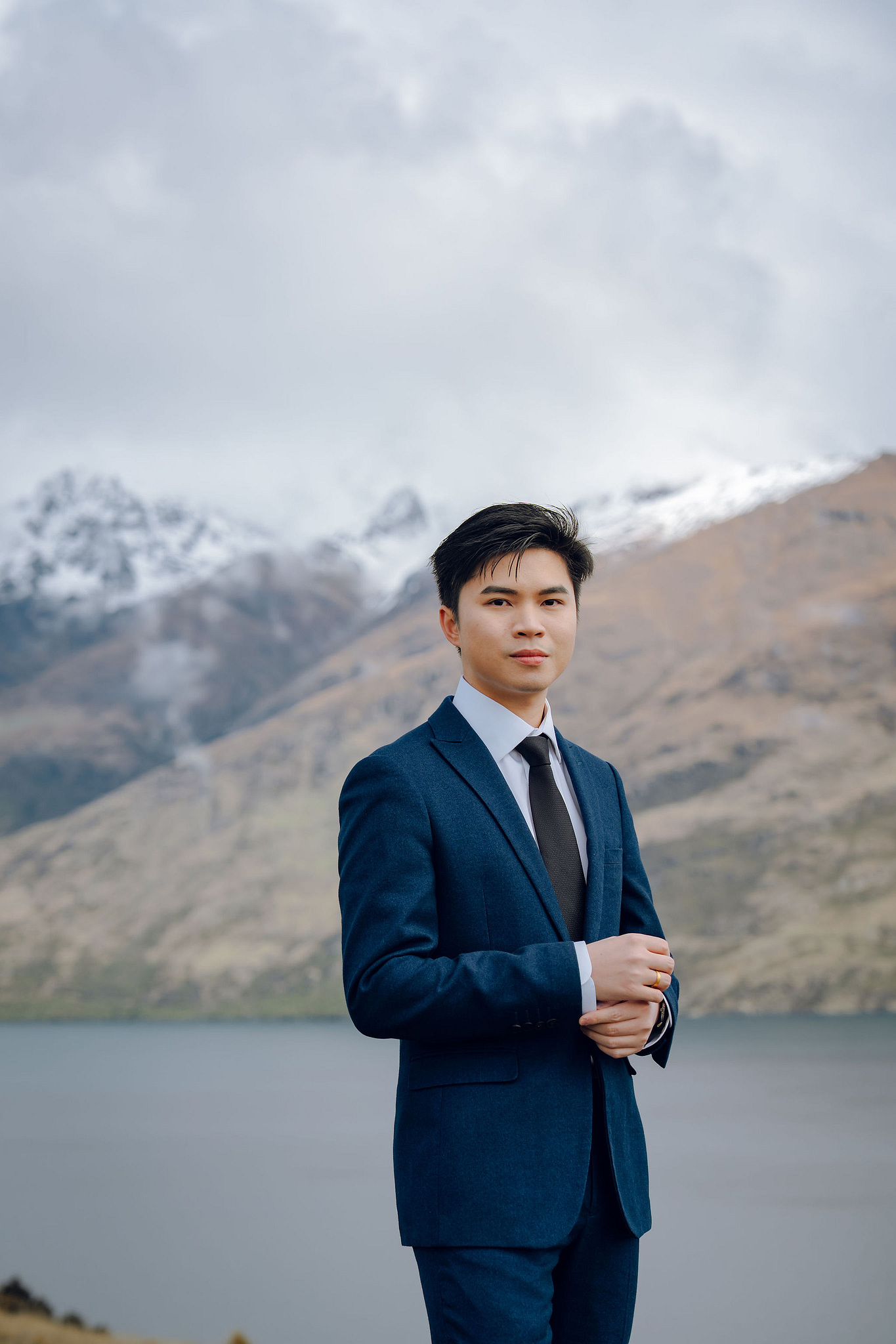 New Zealand Pre-Wedding Photoshoot | Lake Wakatipu, Alta Tarns, Coromandel Peak to Mount Cook at Lake Wakatipu pre-wedding photo