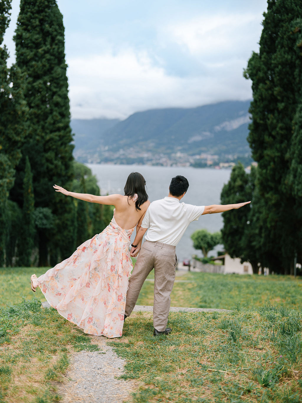 Lake Como Pre-Wedding Photoshoot | Bellagio, Lake Como & Villa Melzi Gardens at Bellagio Town pre-wedding photo
