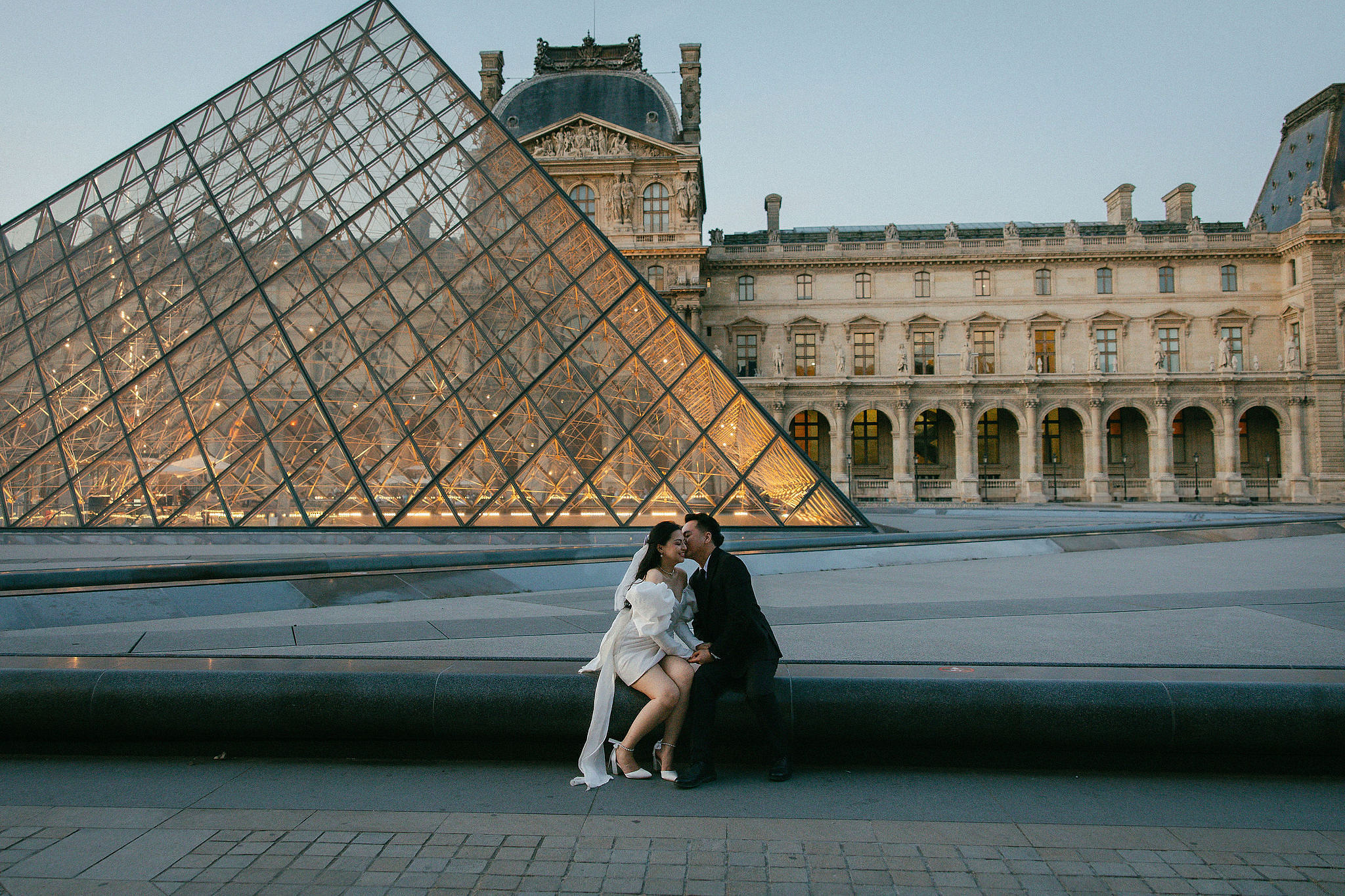 Paris Autumn Pre-Wedding Photoshoot | Avenue de Camoëns, Tuileries Garden, Louvre, Pont Alexandre III & Bir-Hakeim Bridge at Louvre pre-wedding photo